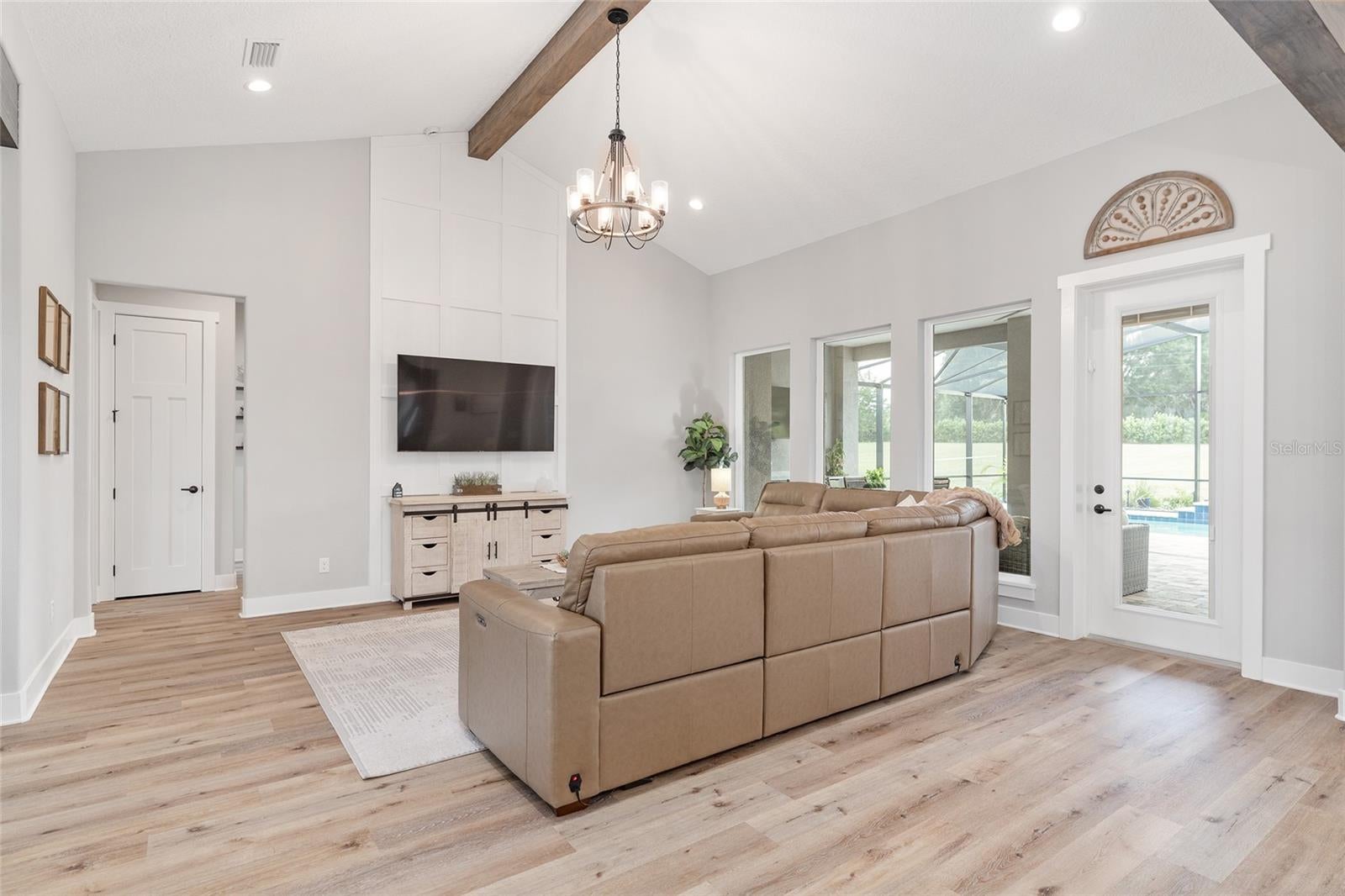 Oxford, Florida, 34484, United States, 4 Bedrooms Bedrooms, ,3 BathroomsBathrooms,Residential,Active,1936399