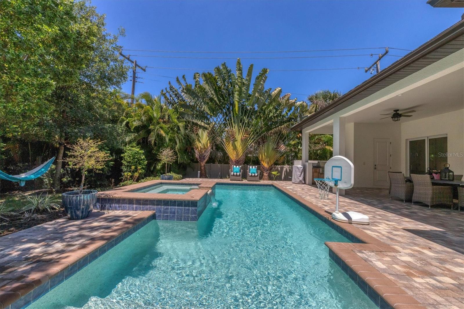 Sarasota, Florida, 34239, United States, 4 Bedrooms Bedrooms, ,4 BathroomsBathrooms,Residential,Active,1965823