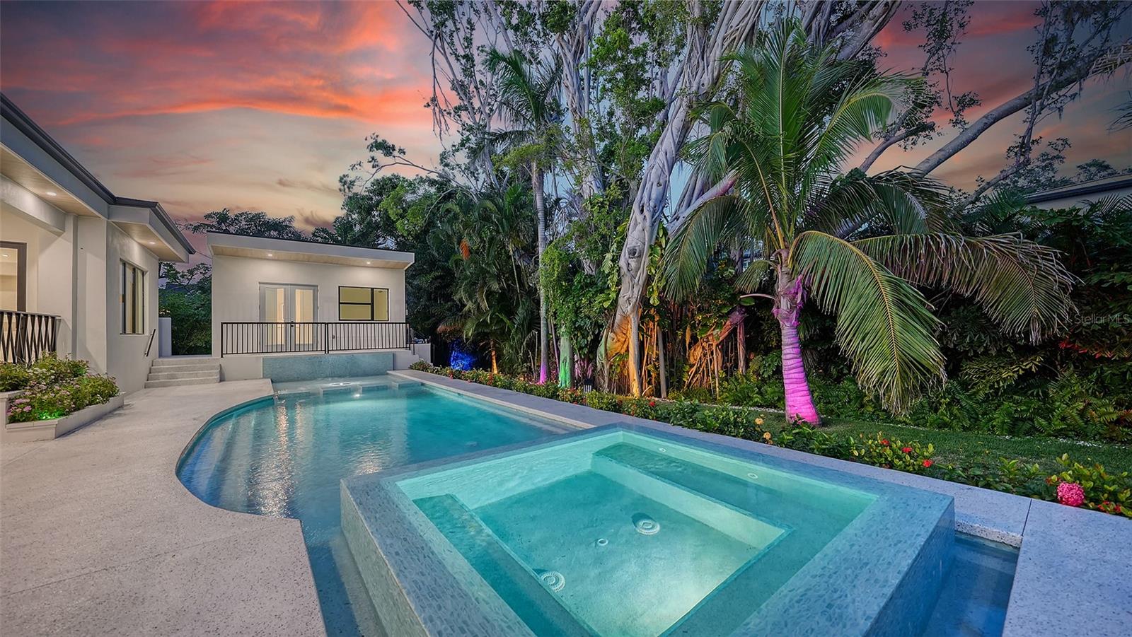 Sarasota, Florida, 34239, United States, ,7 BathroomsBathrooms,Residential,Active,1849492