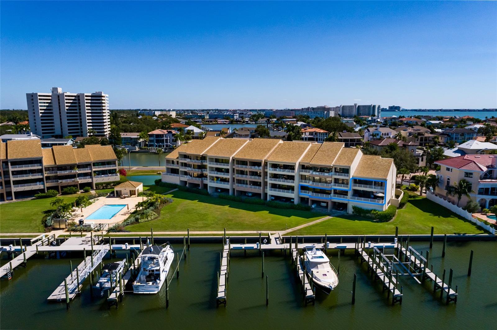 St Petersburg, Florida, 33707, United States, 4 Bedrooms Bedrooms, ,5 BathroomsBathrooms,Residential,Active,1985578