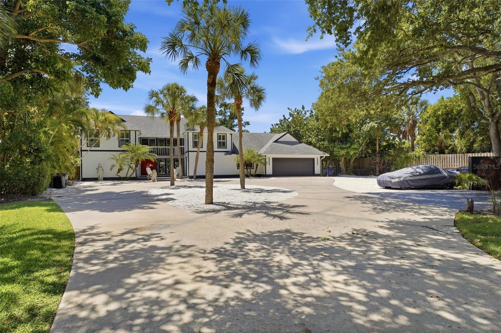 Sarasota, Florida, 34242, United States, 5 Bedrooms Bedrooms, ,4 BathroomsBathrooms,Residential,Active,2045533