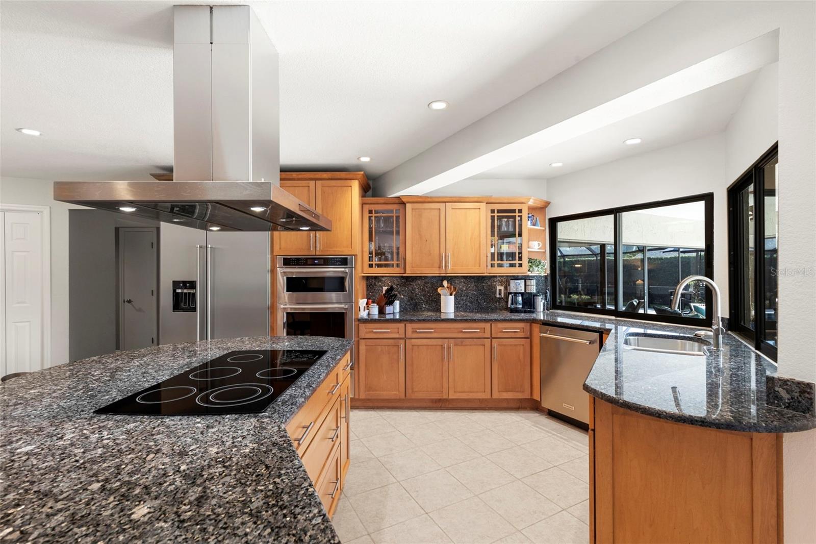 Clearwater, Florida, 33761, United States, 5 Bedrooms Bedrooms, ,3 BathroomsBathrooms,Residential,Active,1953689