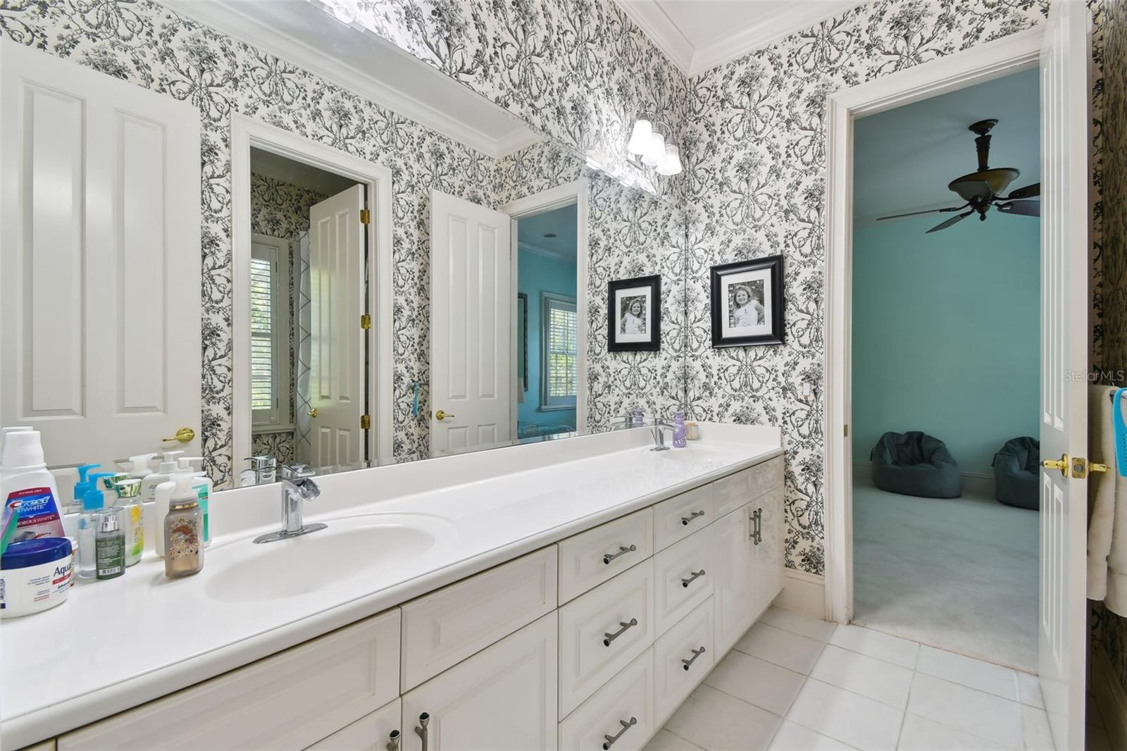 Celebration, Florida, 34747, United States, 6 Bedrooms Bedrooms, ,6 BathroomsBathrooms,Residential,Active,1988428