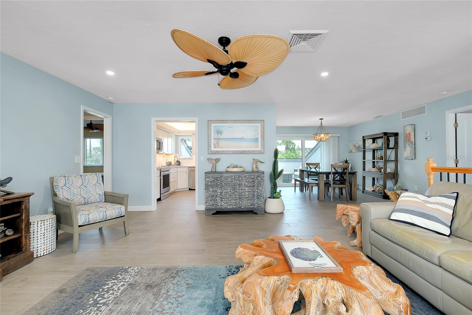 Sarasota, Florida, 34242, United States, 3 Bedrooms Bedrooms, ,2 BathroomsBathrooms,Residential,Active,1987232