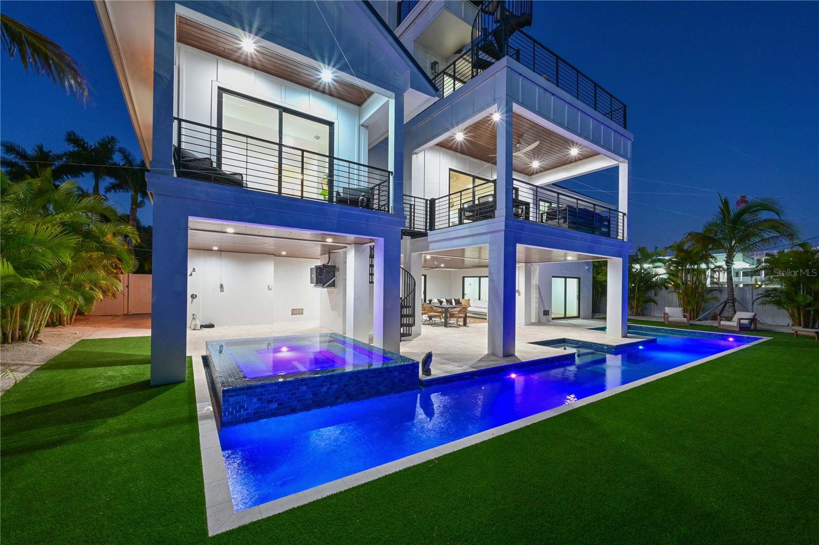 Holmes Beach, Florida, 34217, United States, 4 Bedrooms Bedrooms, ,4 BathroomsBathrooms,Residential,Active,1995267