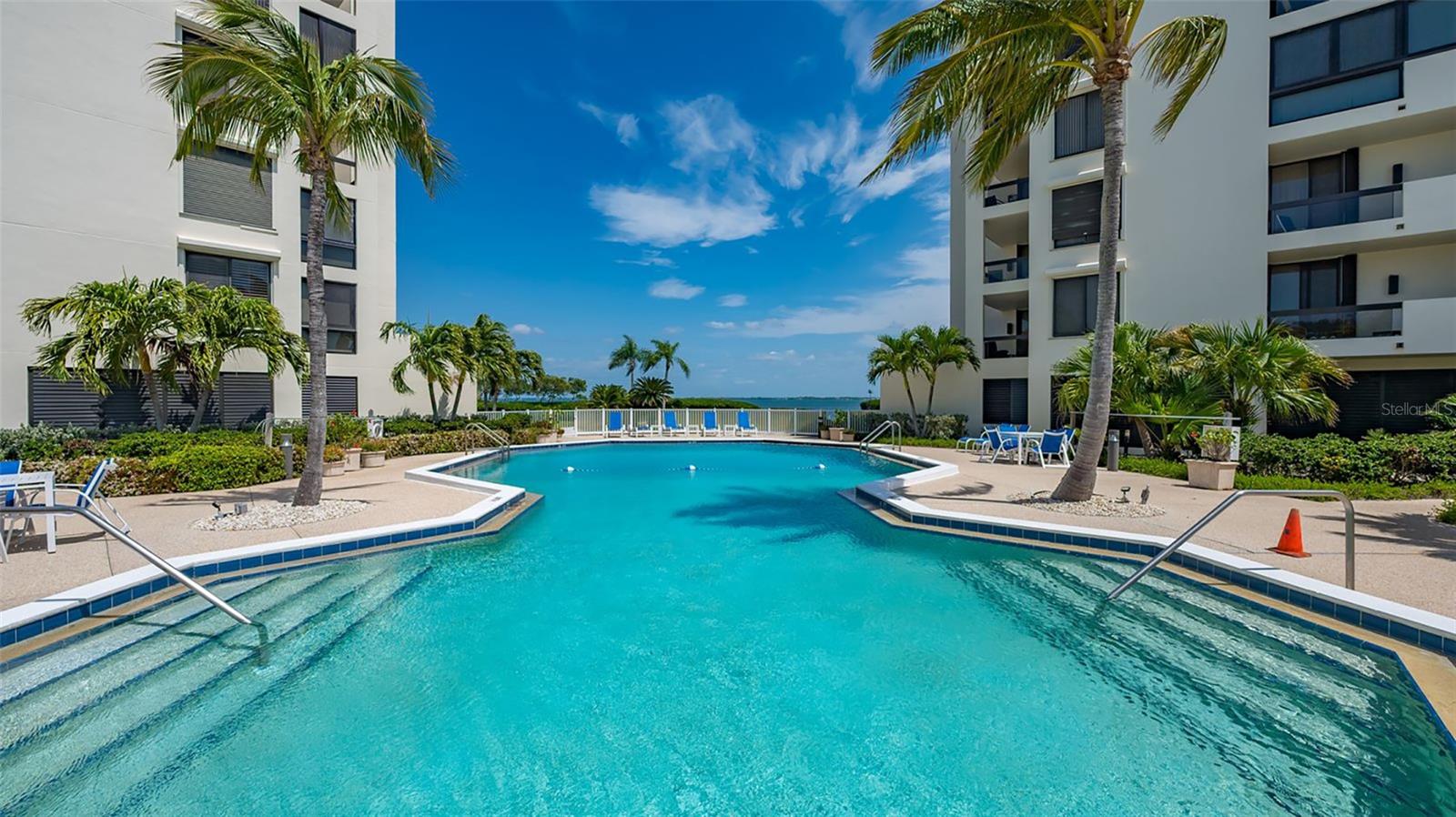 Longboat Key, Florida, 34228, United States, 2 Bedrooms Bedrooms, ,3 BathroomsBathrooms,Residential,Active,2009004