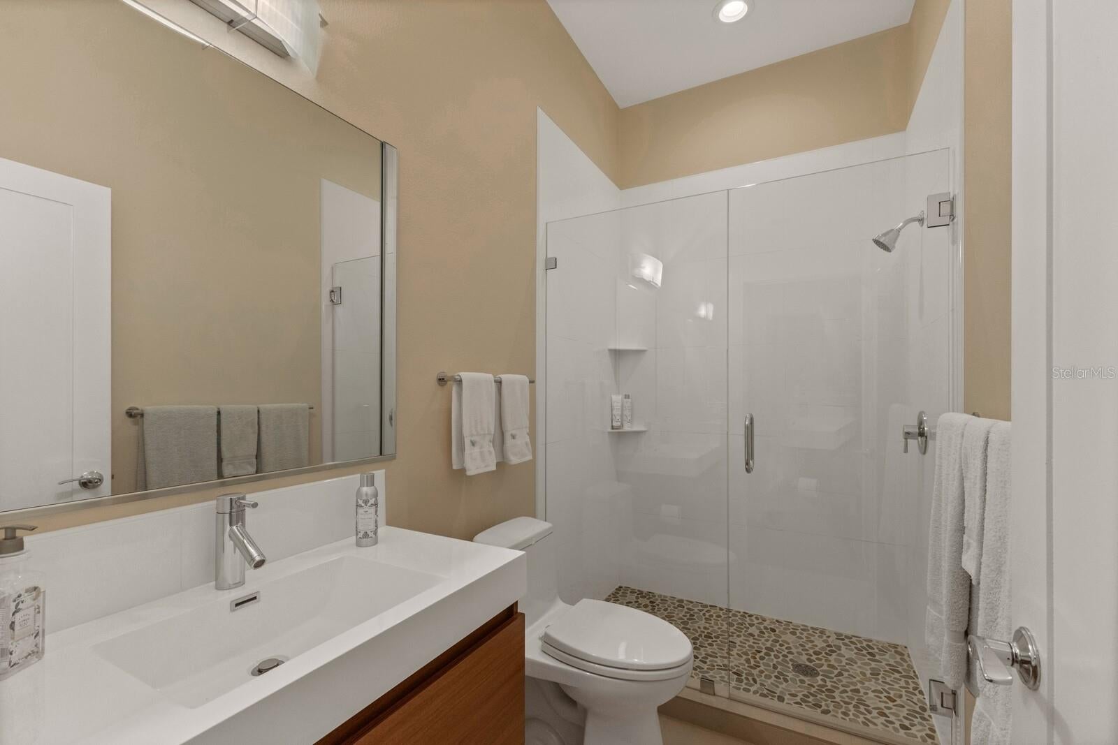 University Park, Florida, 34201, United States, 3 Bedrooms Bedrooms, ,3 BathroomsBathrooms,Residential,Active,1894782