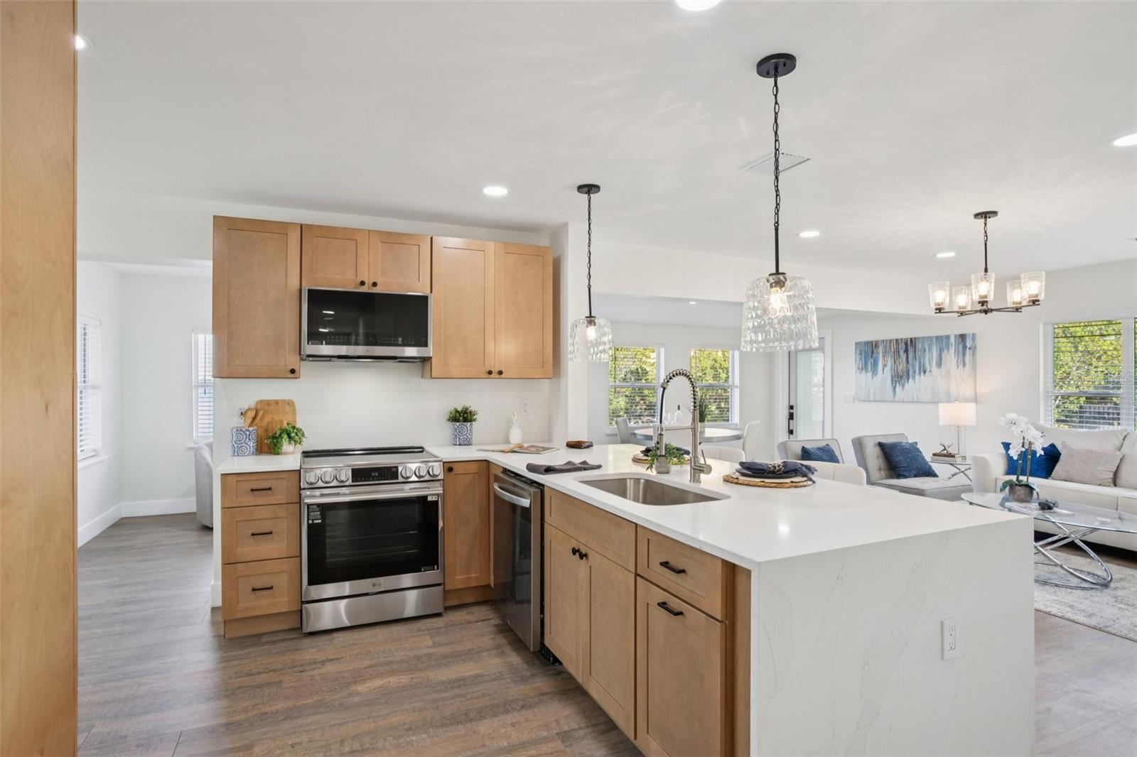 St Petersburg, Florida, 33703, United States, 3 Bedrooms Bedrooms, ,2 BathroomsBathrooms,Residential,Active,2001373