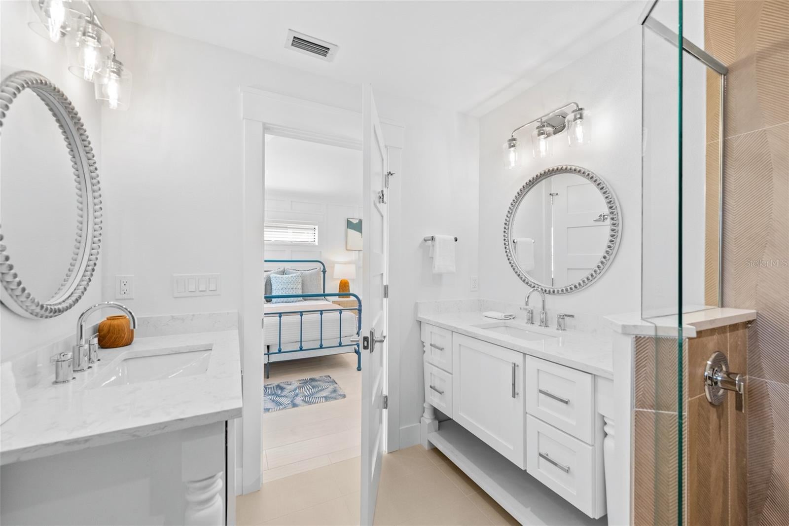 Sarasota, Florida, 34236, United States, 8 Bedrooms Bedrooms, ,10 BathroomsBathrooms,Residential,Active,2006955