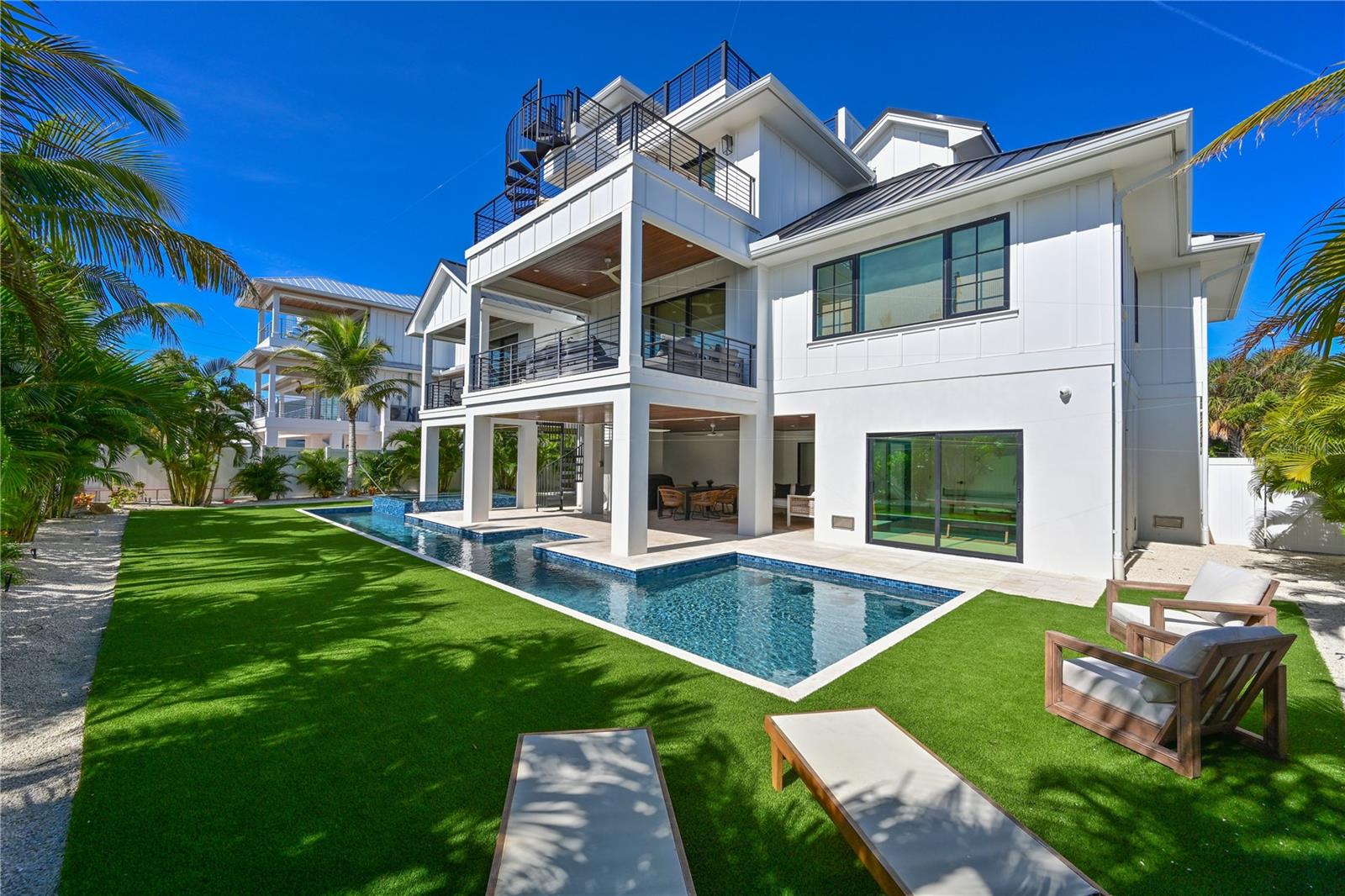 Holmes Beach, Florida, 34217, United States, 4 Bedrooms Bedrooms, ,4 BathroomsBathrooms,Residential,Active,1995267