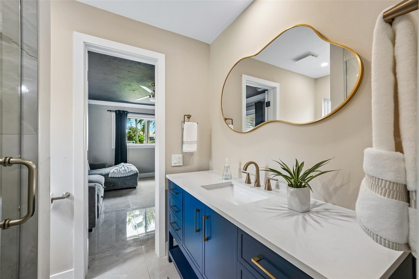 St Petersburg, Florida, 33703, United States, 5 Bedrooms Bedrooms, ,3 BathroomsBathrooms,Residential,Active,2051998