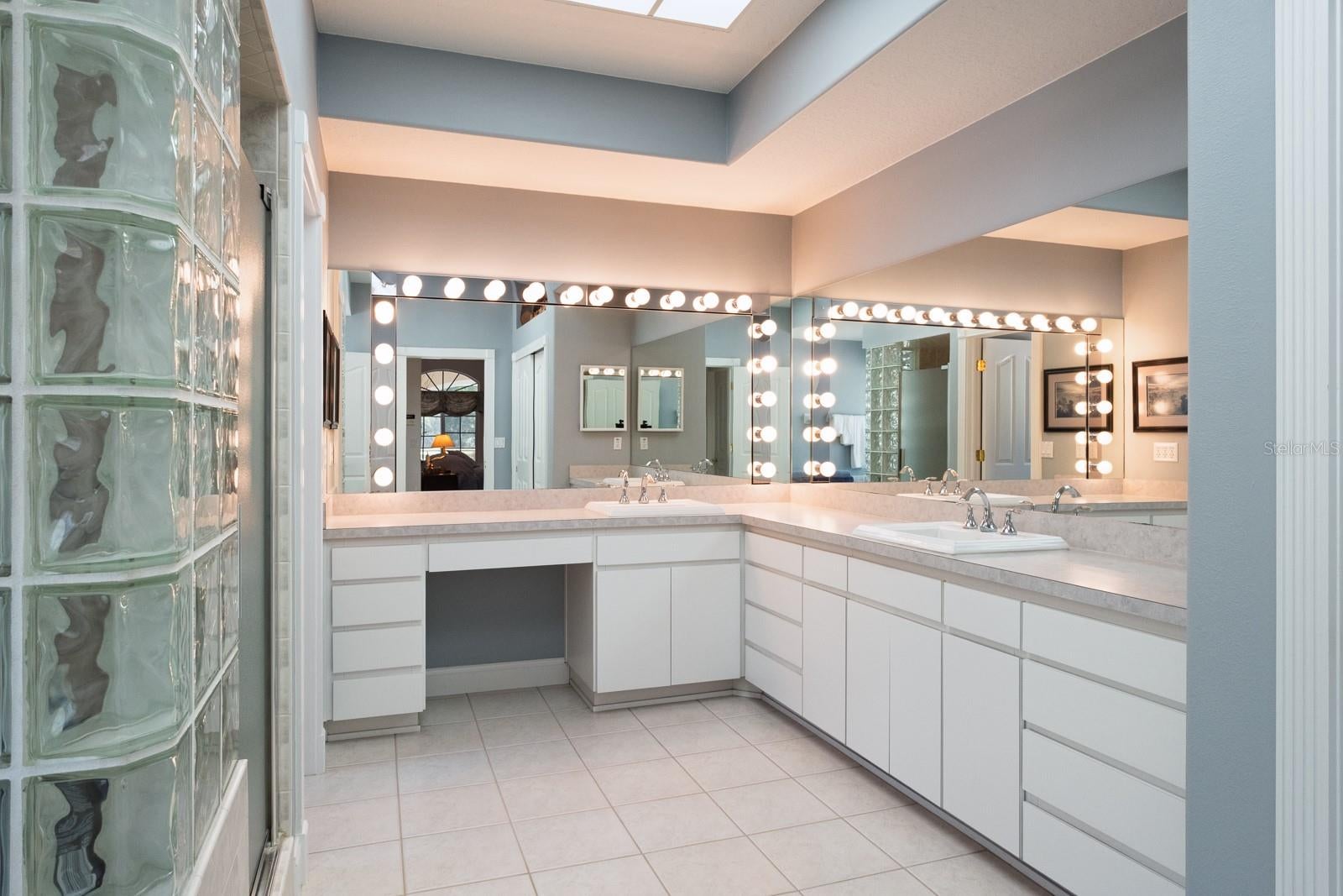 Tarpon Springs, Florida, 34688, United States, 4 Bedrooms Bedrooms, ,4 BathroomsBathrooms,Residential,Active,1841287