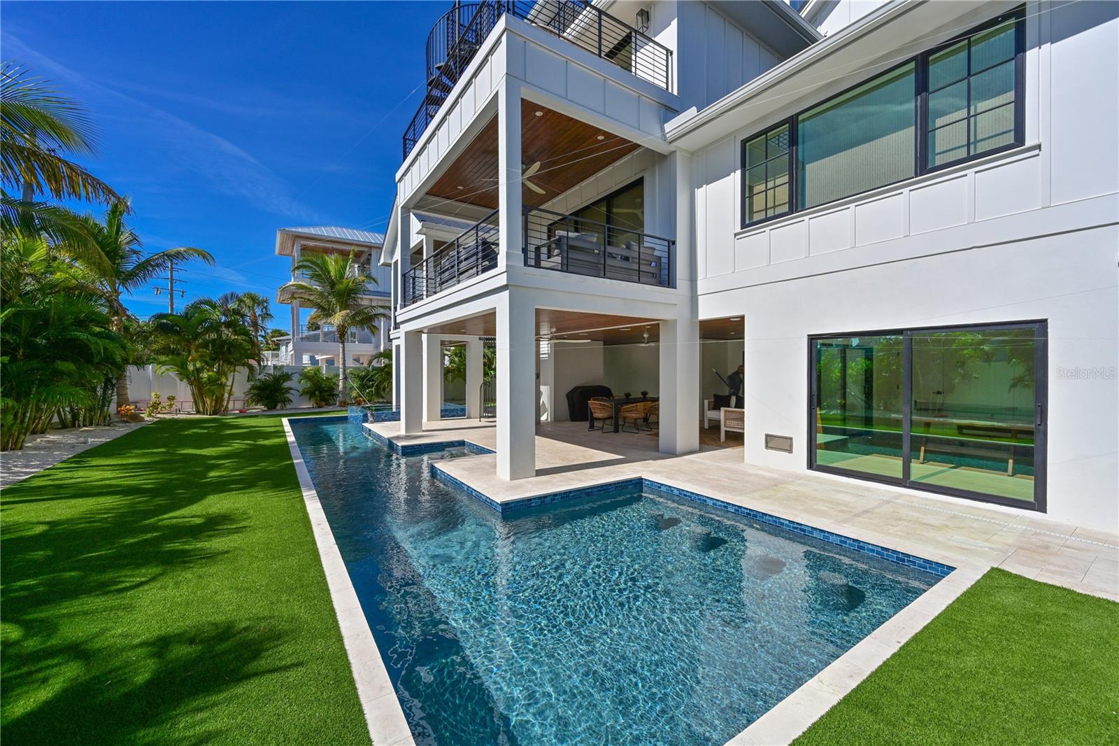 Holmes Beach, Florida, 34217, United States, 4 Bedrooms Bedrooms, ,4 BathroomsBathrooms,Residential,Active,1995267