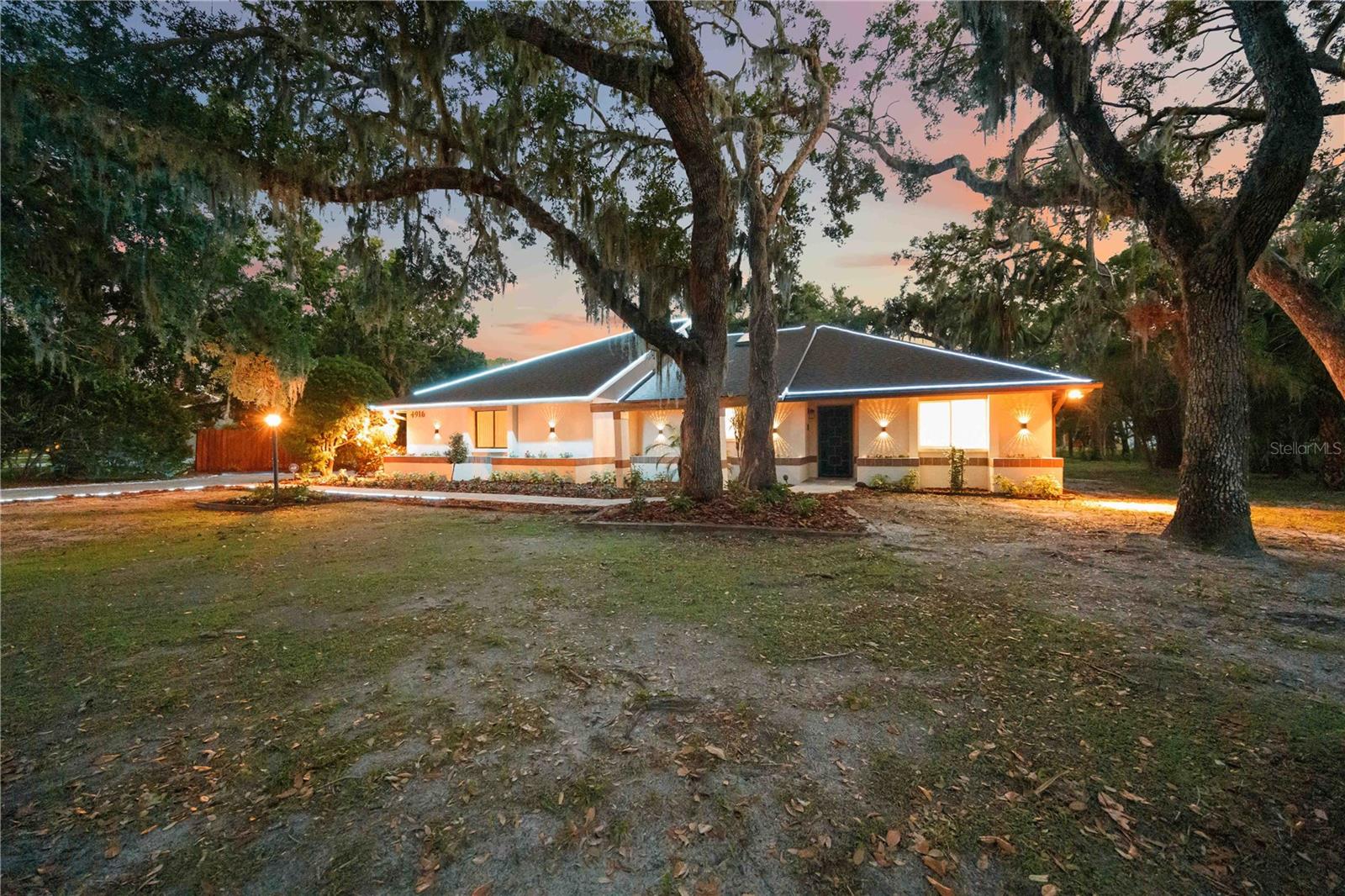 Sarasota, Florida, 34232, United States, 5 Bedrooms Bedrooms, ,3 BathroomsBathrooms,Residential,Active,1781510