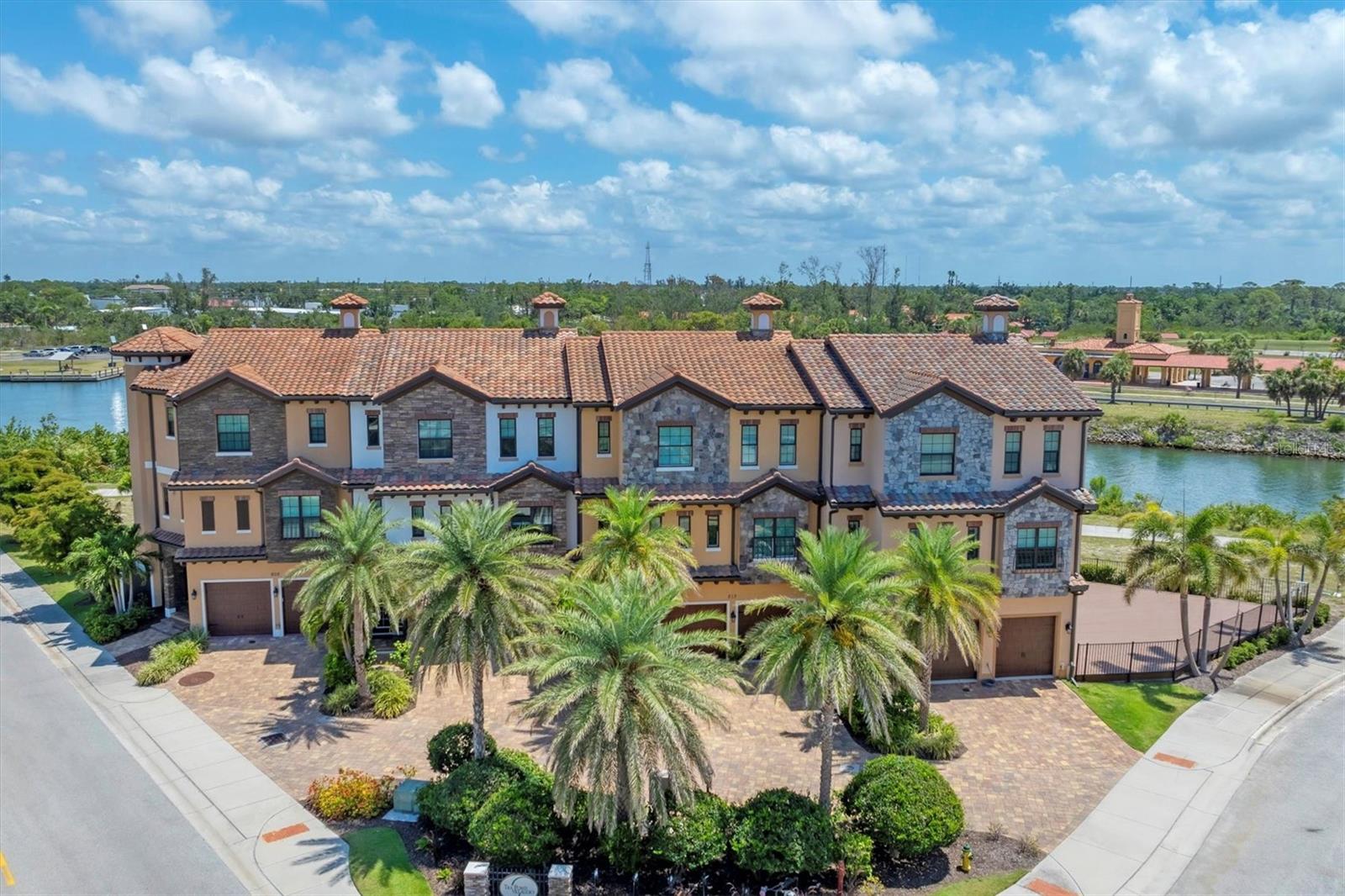 Venice, Florida, 34285, United States, ,4 BathroomsBathrooms,Residential,Active,1824565