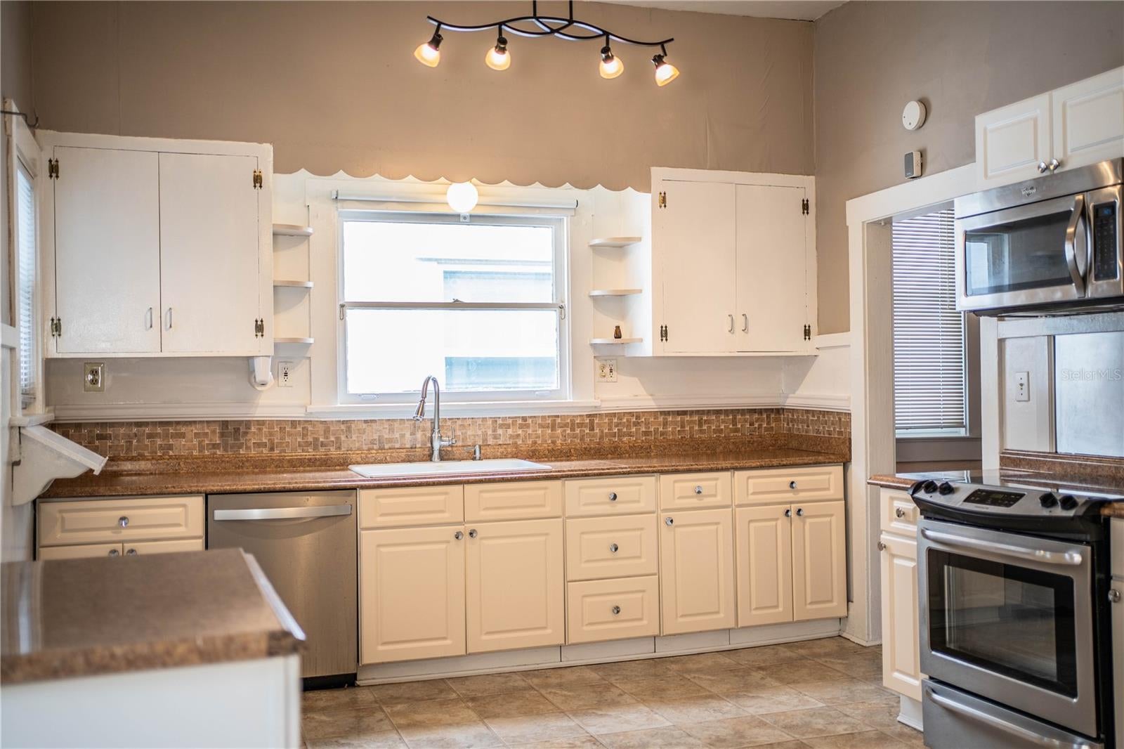 Tampa, Florida, 33606, United States, 2 Bedrooms Bedrooms, ,2 BathroomsBathrooms,Residential,Active,2012892