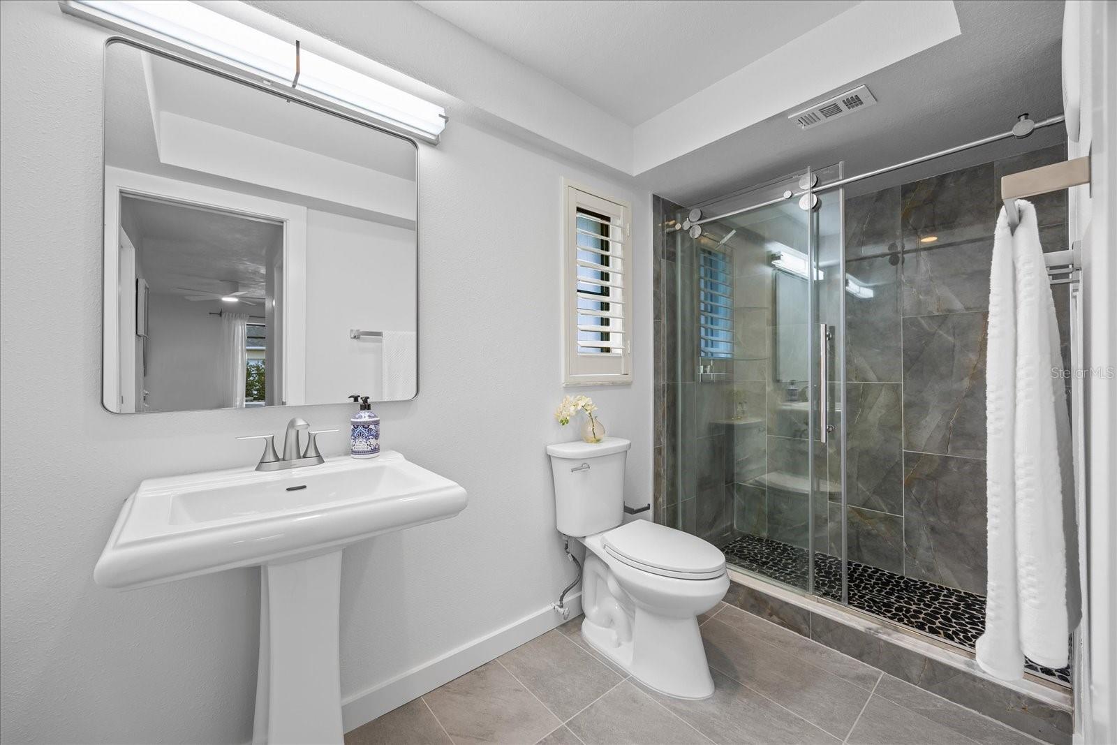 Clearwater, Florida, 33762, United States, 4 Bedrooms Bedrooms, ,3 BathroomsBathrooms,Residential,Active,1998569