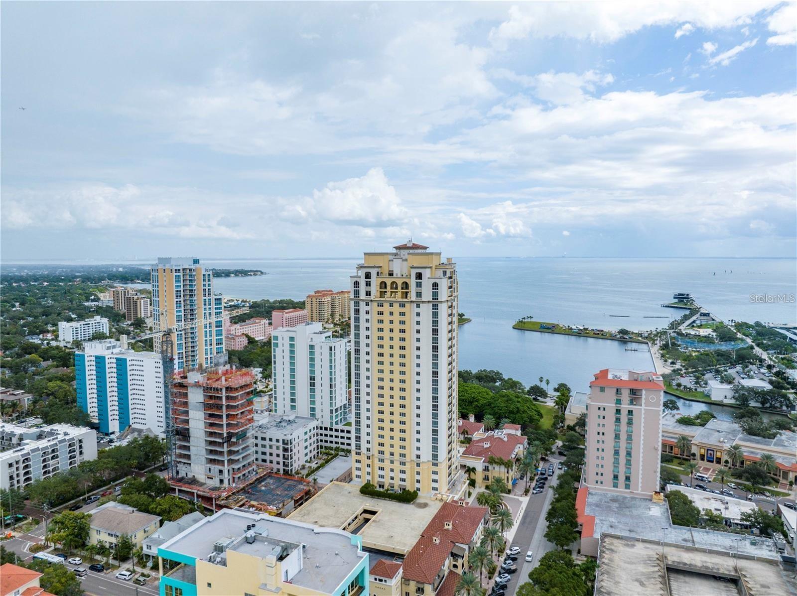 St Petersburg, Florida, 33701, United States, 2 Bedrooms Bedrooms, ,3 BathroomsBathrooms,Residential,Active,1888963