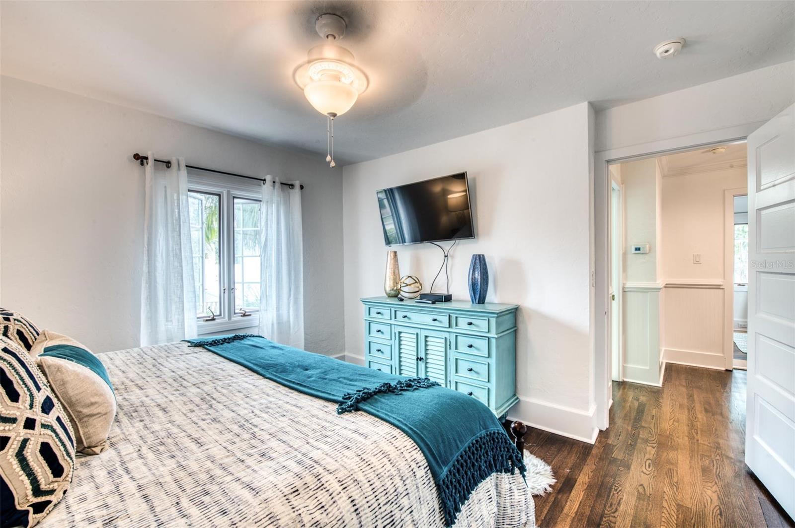 Sarasota, Florida, 34236, United States, 4 Bedrooms Bedrooms, ,4 BathroomsBathrooms,Residential,Active,2045025