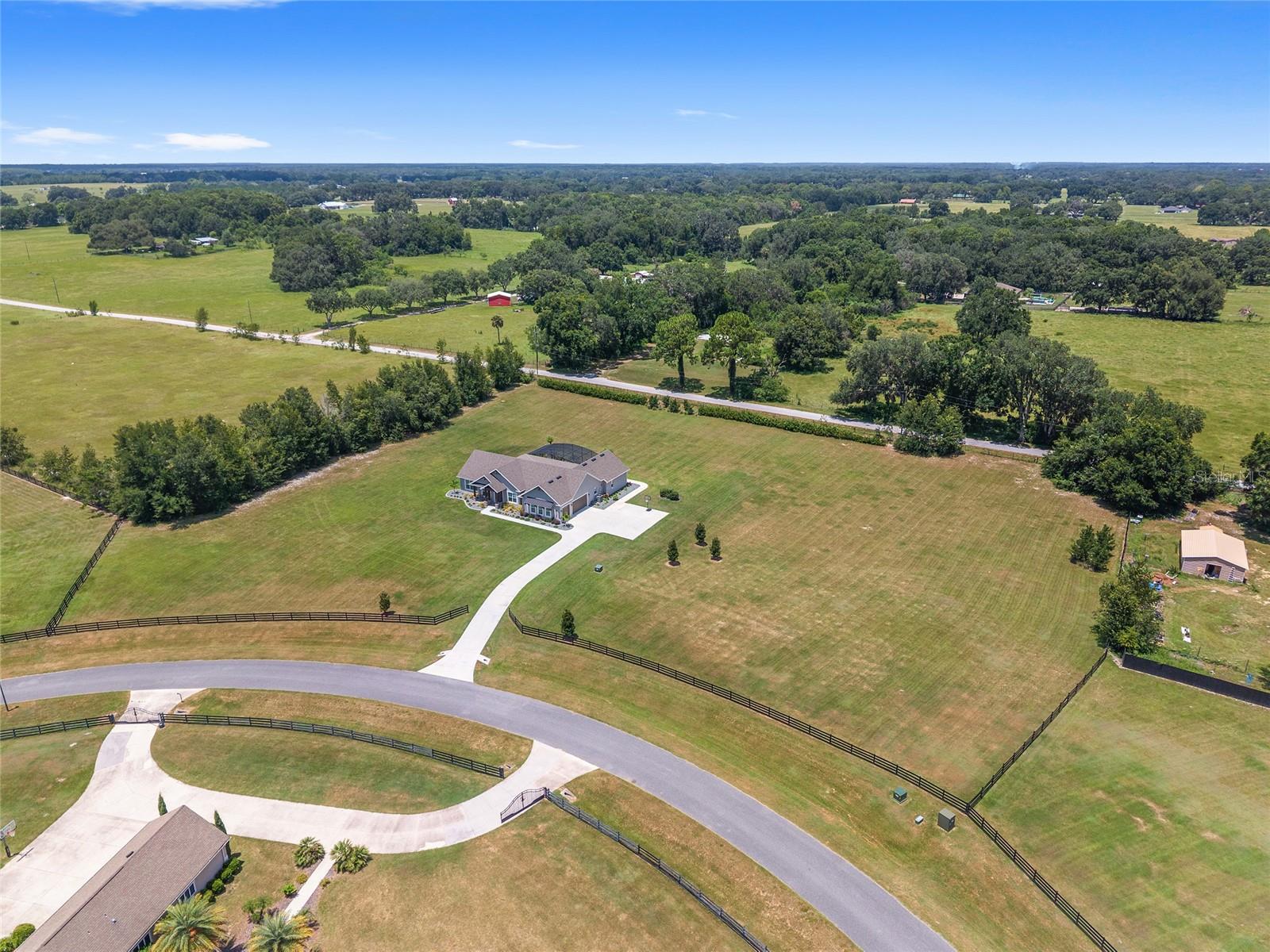 Oxford, Florida, 34484, United States, 4 Bedrooms Bedrooms, ,3 BathroomsBathrooms,Residential,Active,1936399