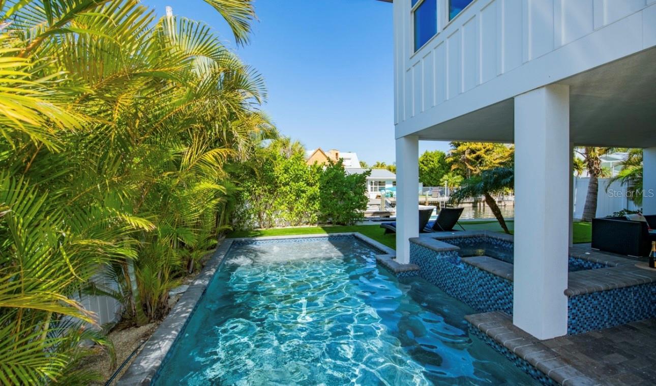 Bradenton Beach, Florida, 34217, United States, 7 Bedrooms Bedrooms, ,8 BathroomsBathrooms,Residential,Active,1988487