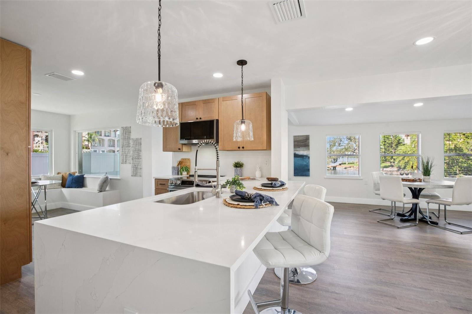 St Petersburg, Florida, 33703, United States, 3 Bedrooms Bedrooms, ,2 BathroomsBathrooms,Residential,Active,2001373