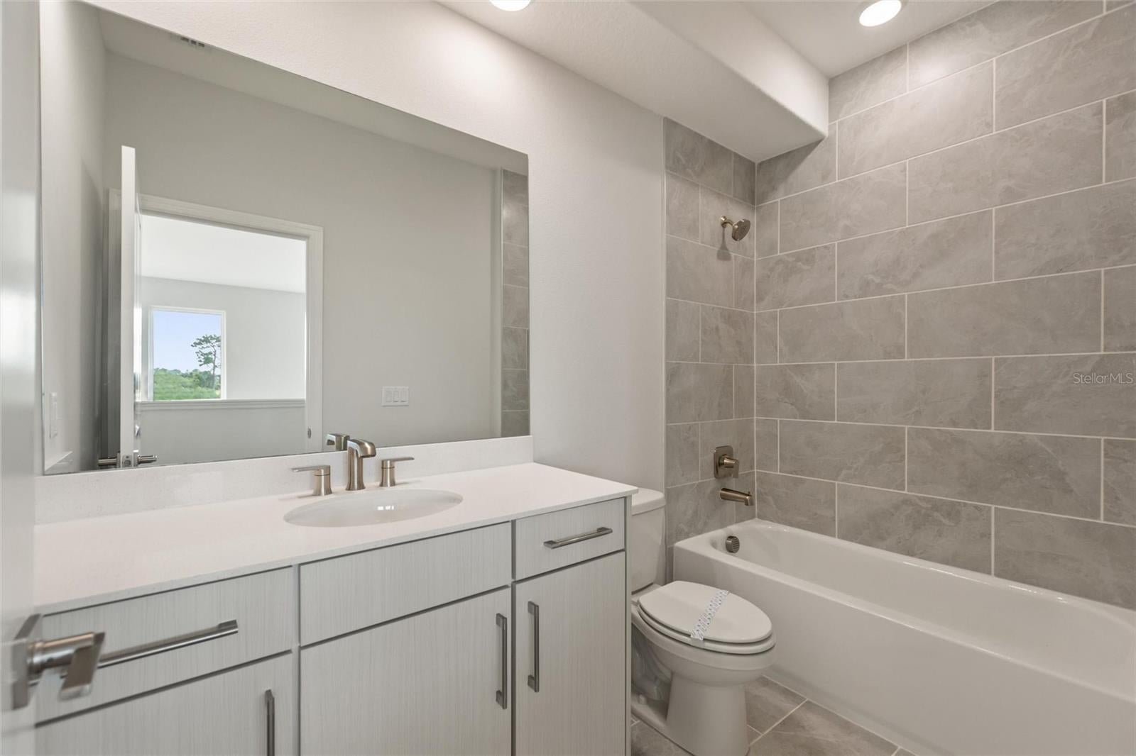 Davenport, Florida, 33837, United States, 4 Bedrooms Bedrooms, ,4 BathroomsBathrooms,Residential,Active,1967317