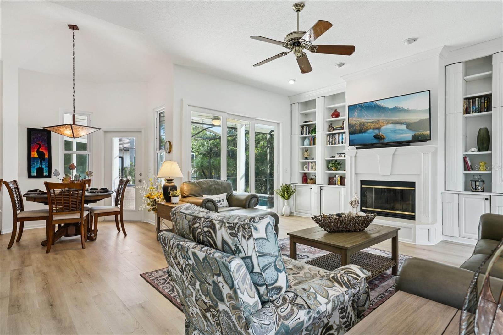 St Petersburg, Florida, 33703, United States, 4 Bedrooms Bedrooms, ,4 BathroomsBathrooms,Residential,Active,1994976