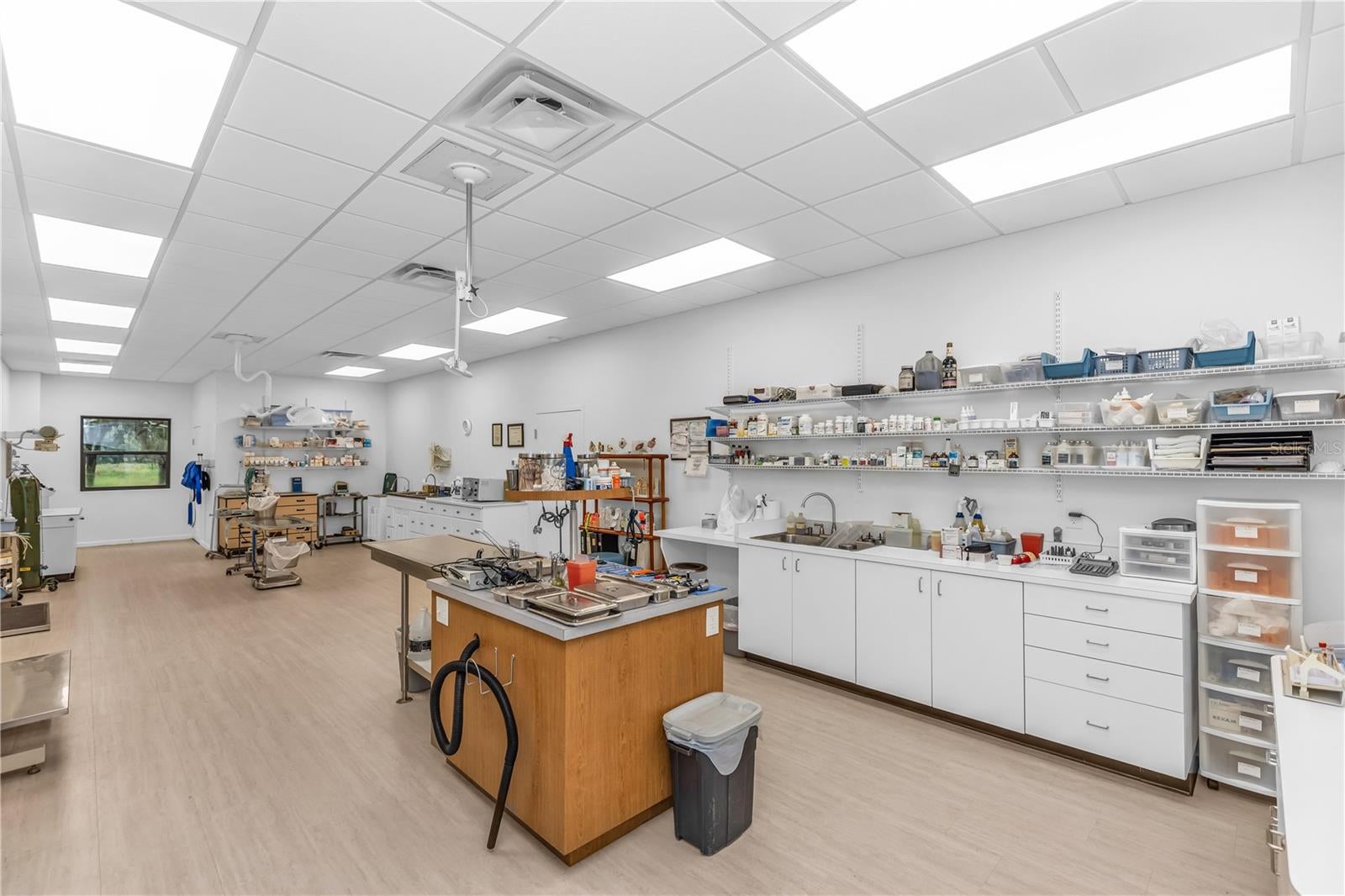 Crystal River, Florida, 34428, United States, 6 Bedrooms Bedrooms, ,5 BathroomsBathrooms,Residential,Active,1945058