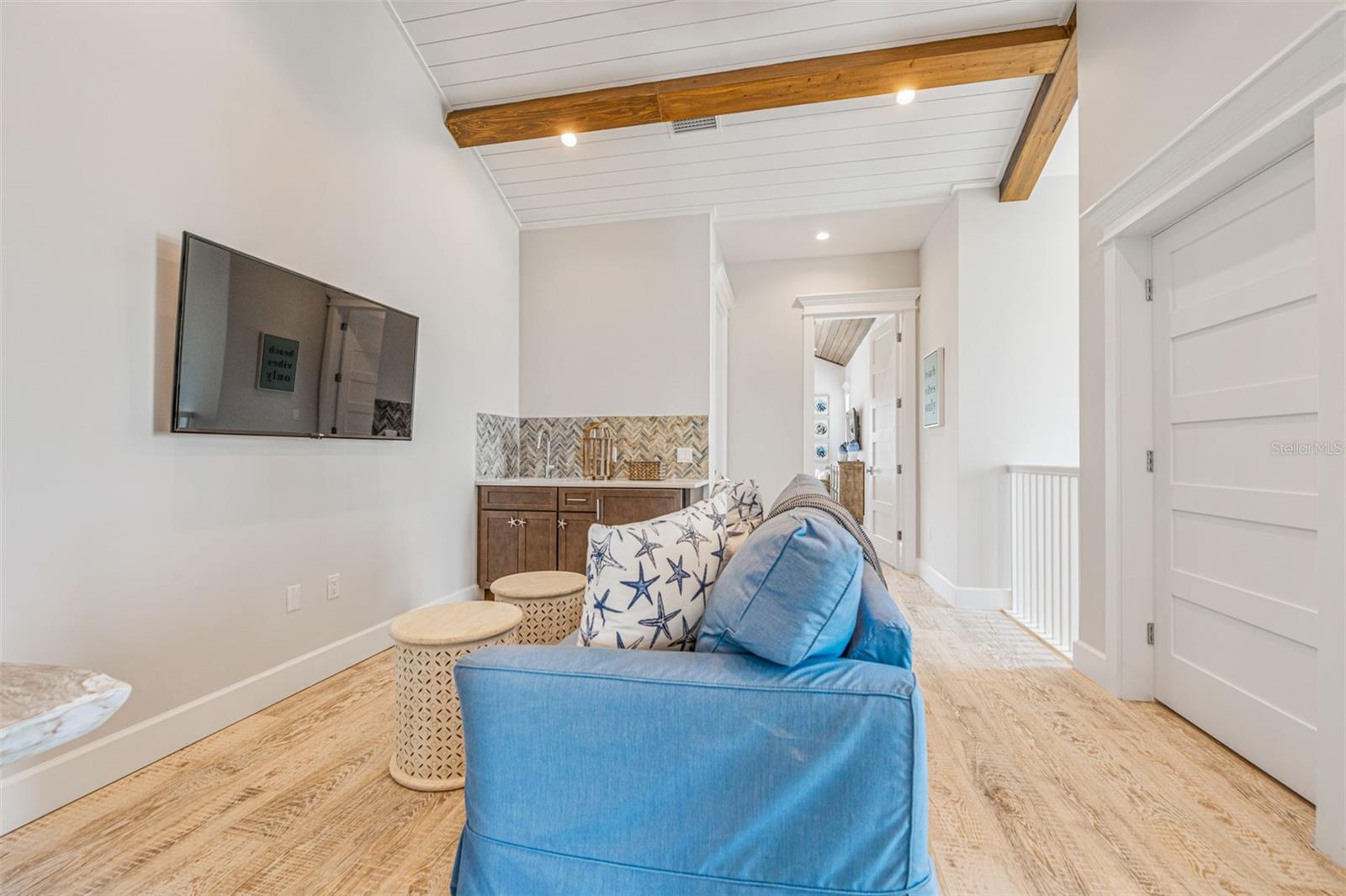 Sarasota, Florida, 34236, United States, 7 Bedrooms Bedrooms, ,8 BathroomsBathrooms,Residential,Active,1774005