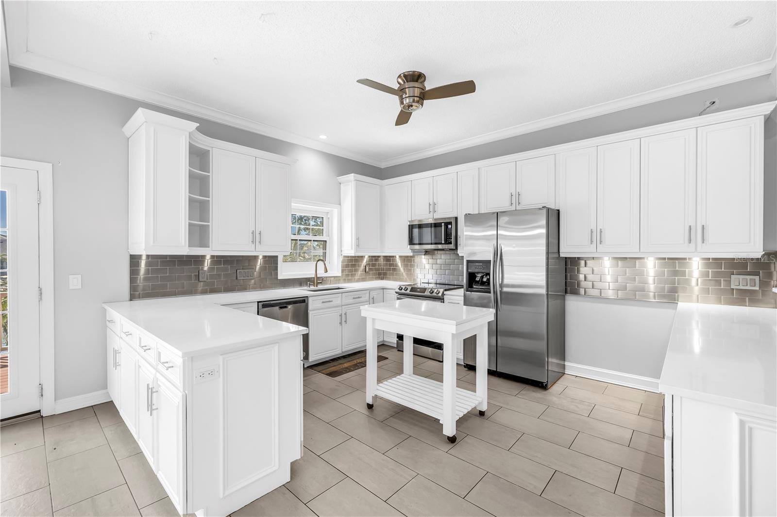 Tierra Verde, Florida, 33715, United States, 4 Bedrooms Bedrooms, ,5 BathroomsBathrooms,Residential,Active,1963248