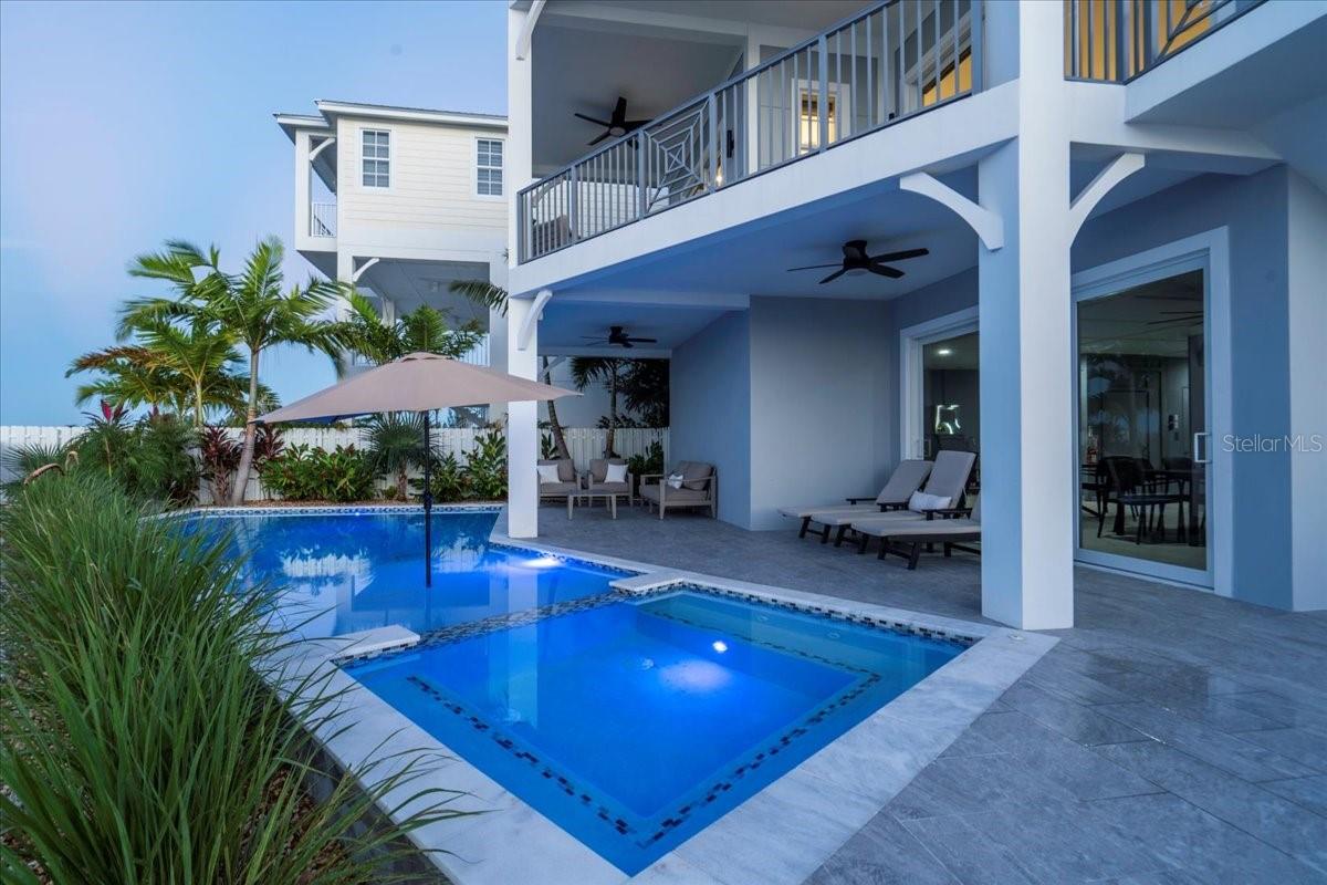 Marathon, Florida, 33050, United States, 5 Bedrooms Bedrooms, ,5 BathroomsBathrooms,Residential,Active,2011845