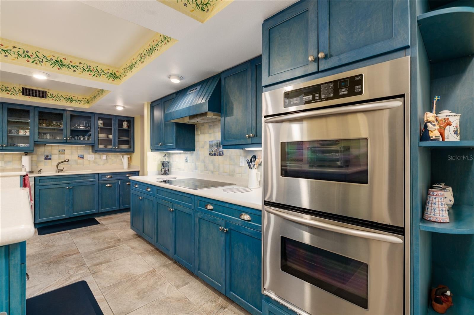 St Petersburg, Florida, 33707, United States, 4 Bedrooms Bedrooms, ,5 BathroomsBathrooms,Residential,Active,1985578