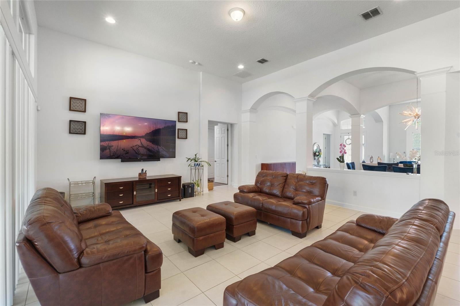 Winter Garden, Florida, 34787, United States, 5 Bedrooms Bedrooms, ,5 BathroomsBathrooms,Residential,Active,1742084