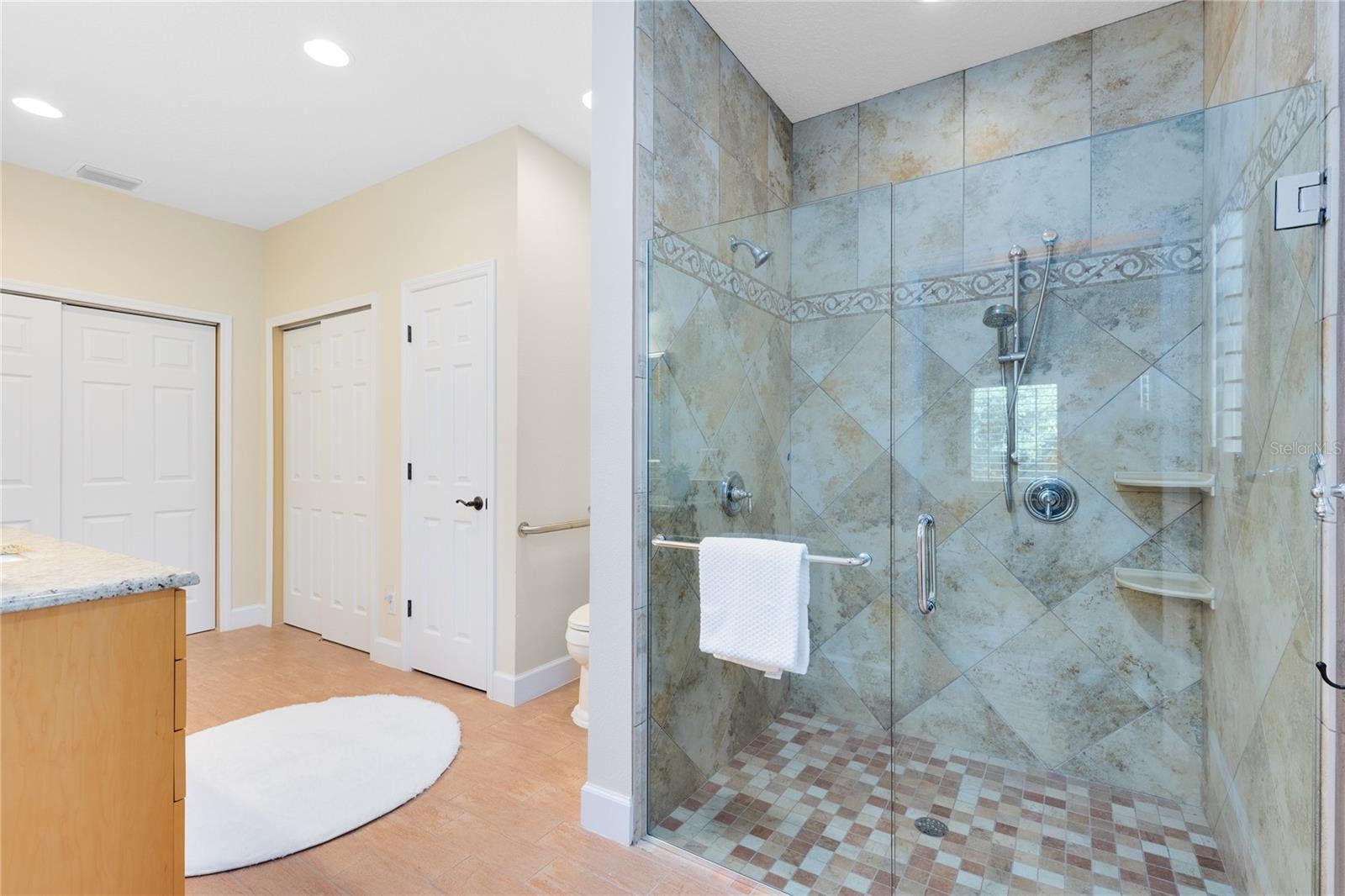 Winter Springs, Florida, 32708, United States, 7 Bedrooms Bedrooms, ,5 BathroomsBathrooms,Residential,Pending,2007299