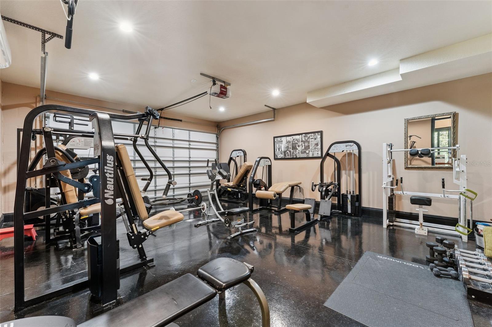 Windermere, Florida, 34786, United States, 5 Bedrooms Bedrooms, ,4 BathroomsBathrooms,Residential,Pending,2052045