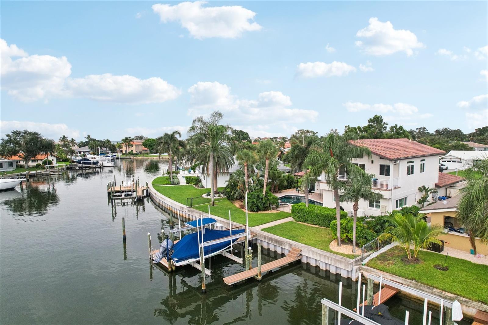 St Petersburg, Florida, 33703, United States, 4 Bedrooms Bedrooms, ,4 BathroomsBathrooms,Residential,Active,1934835