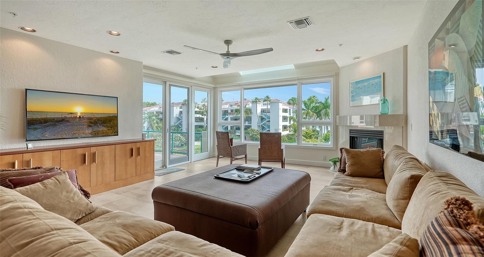 Longboat Key, Florida, 34228, United States, 3 Bedrooms Bedrooms, ,3 BathroomsBathrooms,Residential,Active,1992251