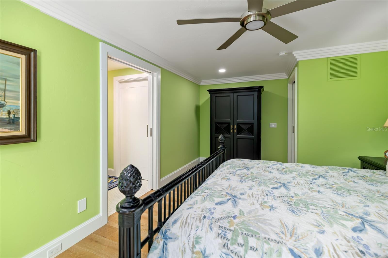 Longboat Key, Florida, 34228, United States, 3 Bedrooms Bedrooms, ,4 BathroomsBathrooms,Residential,Active,1995265