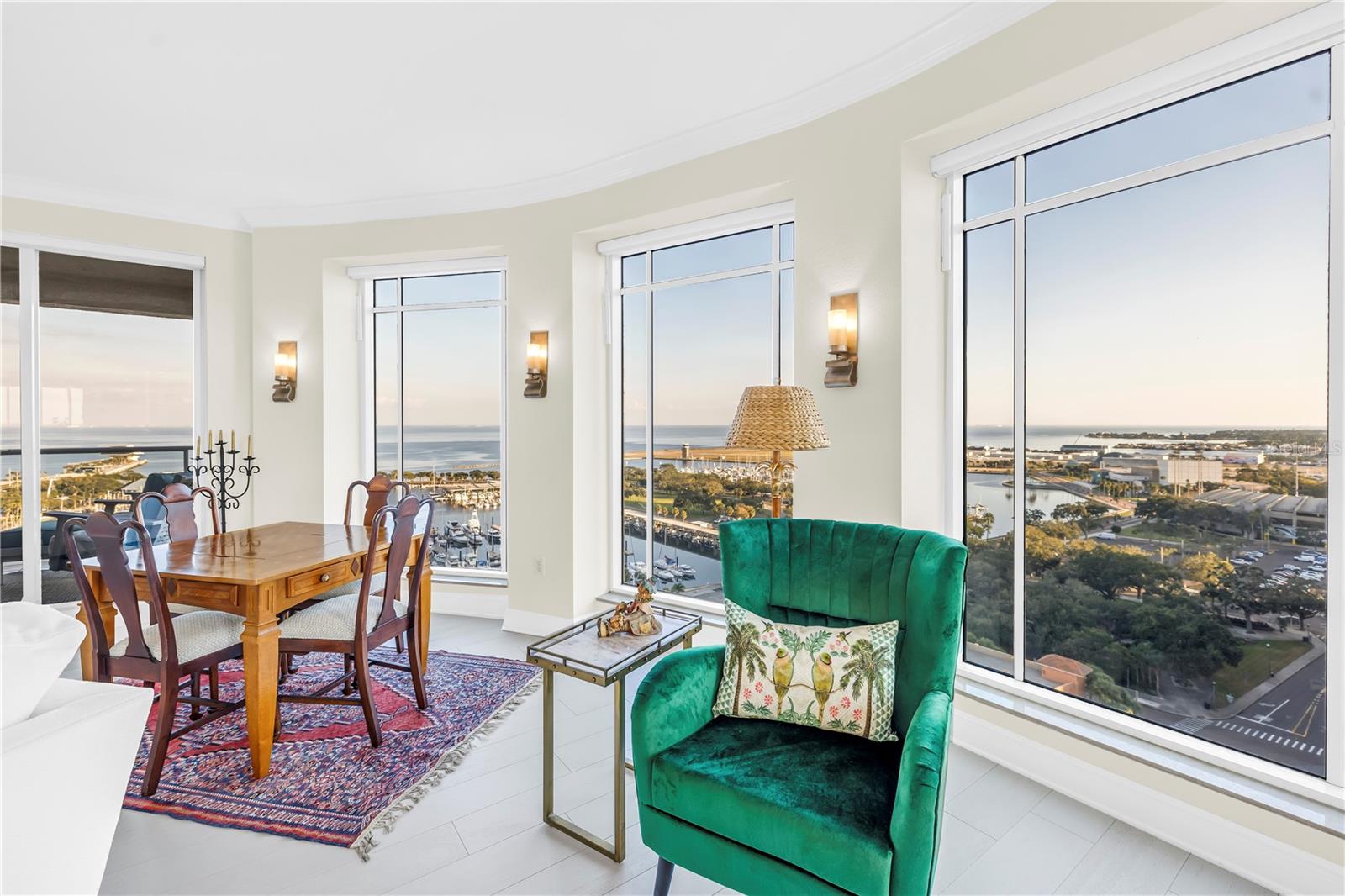 St Petersburg, Florida, 33701, United States, 2 Bedrooms Bedrooms, ,3 BathroomsBathrooms,Residential,Active,1993954