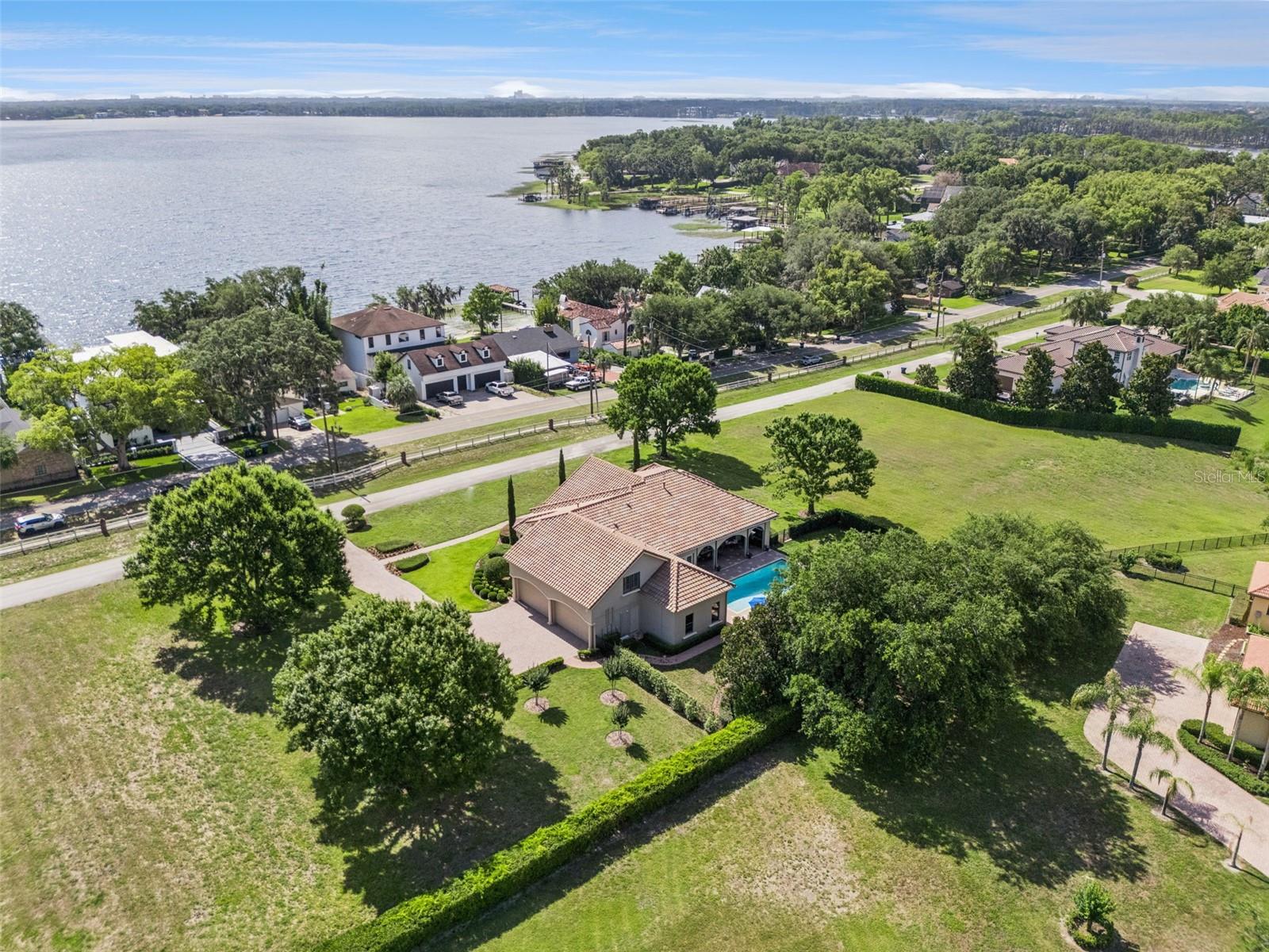 Windermere, Florida, 34786, United States, 5 Bedrooms Bedrooms, ,4 BathroomsBathrooms,Residential,Pending,2052045