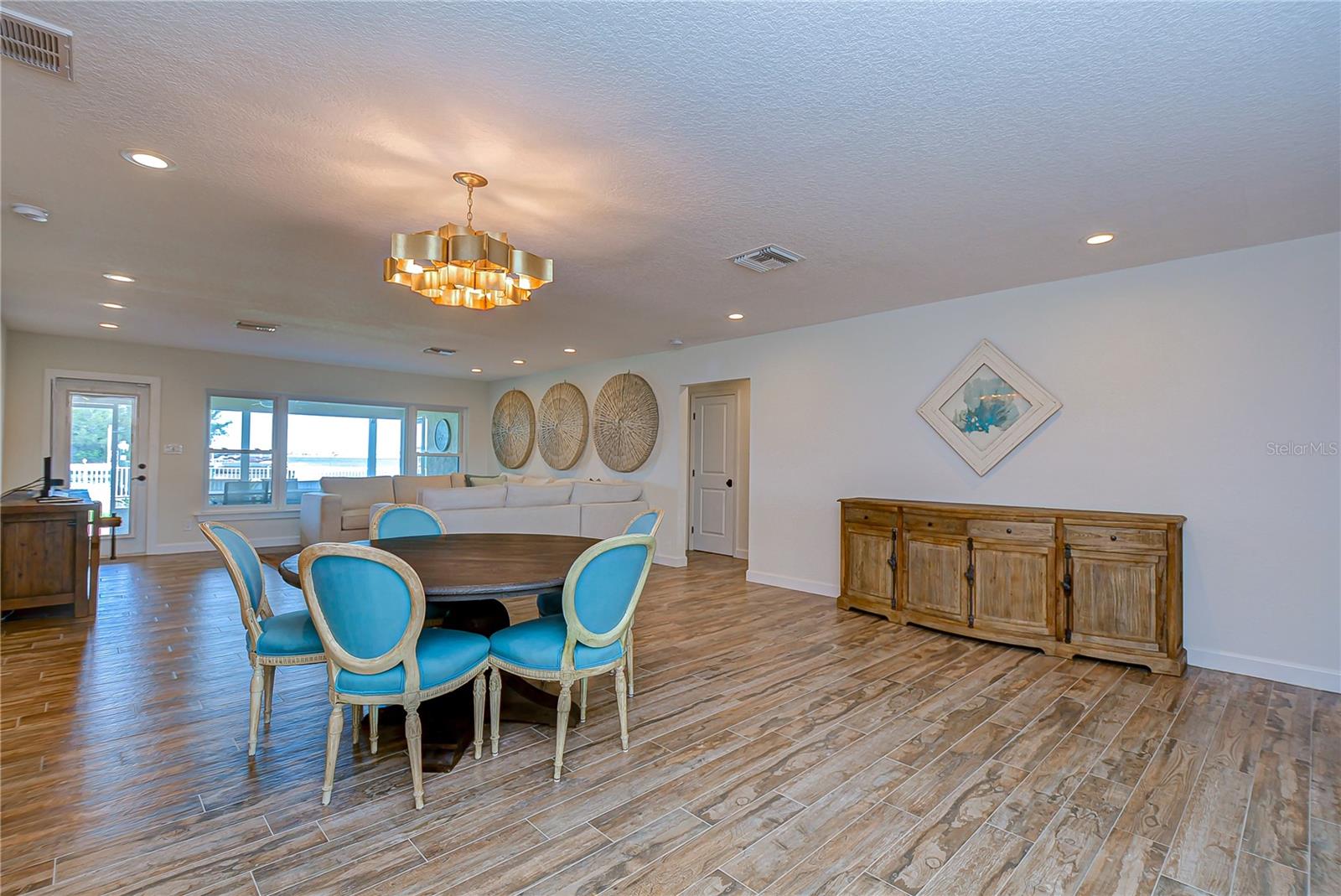 Dunedin, Florida, 34698, United States, 3 Bedrooms Bedrooms, ,3 BathroomsBathrooms,Residential,Active,1994972