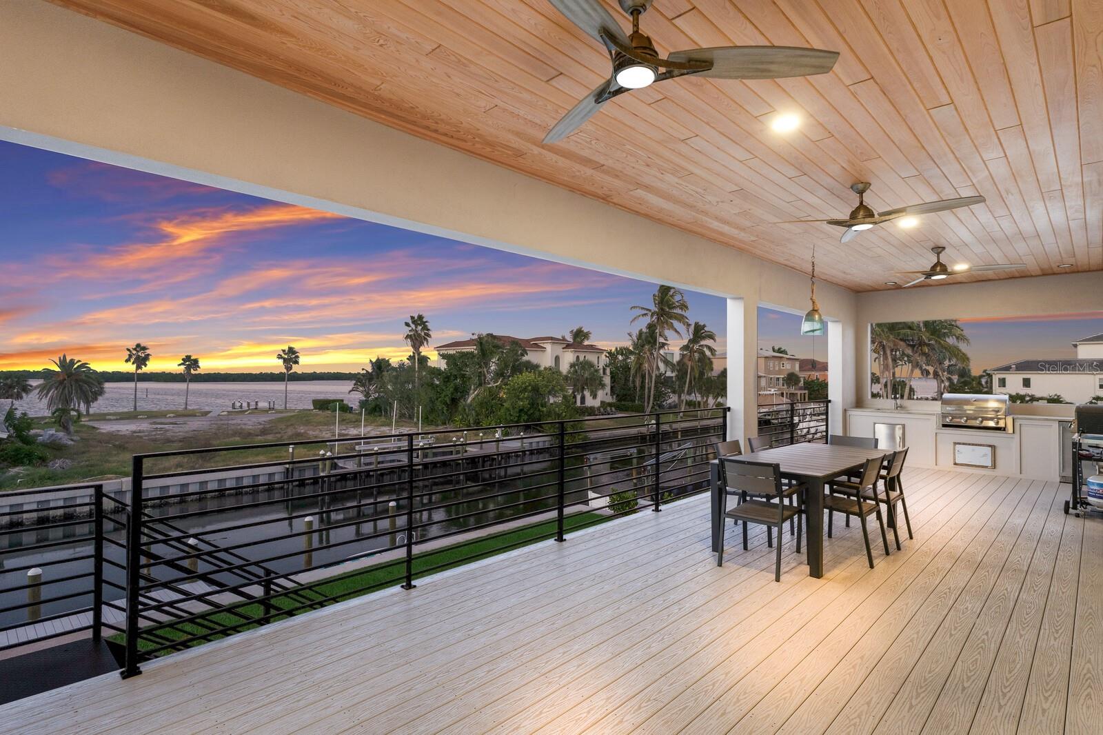 Longboat Key, Florida, 34228, United States, 3 Bedrooms Bedrooms, ,4 BathroomsBathrooms,Residential,Active,1987209