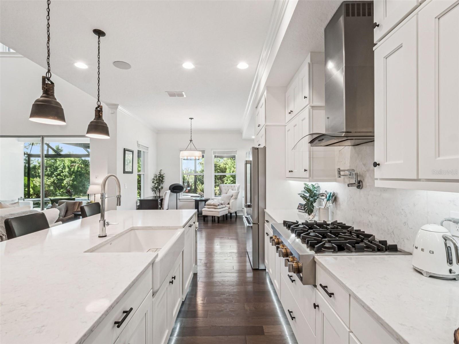 Winter Garden, Florida, 34787, United States, 5 Bedrooms Bedrooms, ,5 BathroomsBathrooms,Residential,Active,1969652