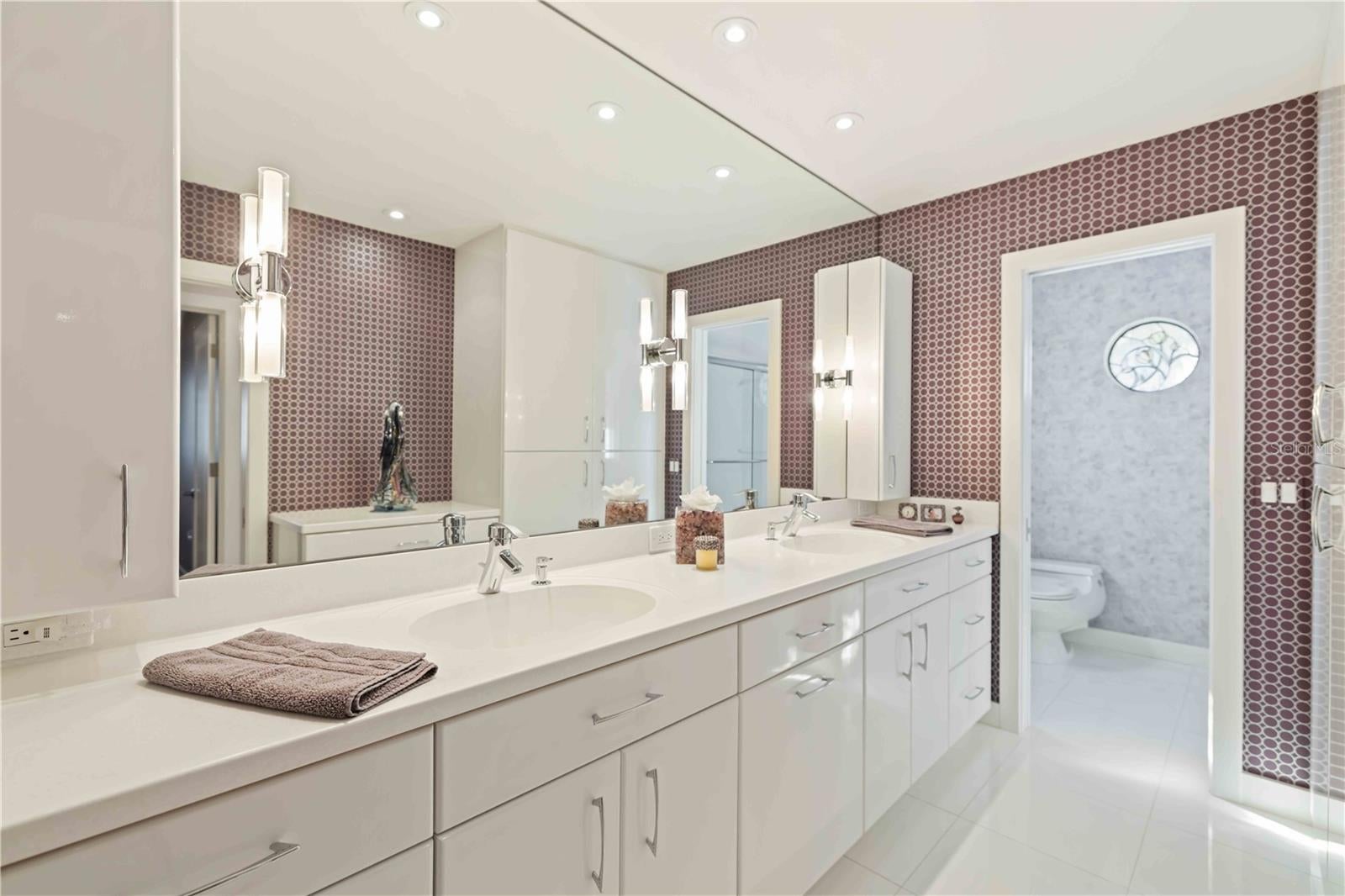 Nokomis, Florida, 34275, United States, 3 Bedrooms Bedrooms, ,3 BathroomsBathrooms,Residential,Active,1985591