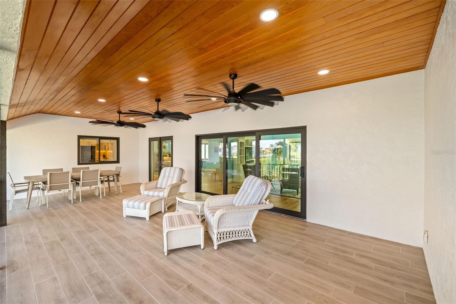 Longboat Key, Florida, 34228, United States, 3 Bedrooms Bedrooms, ,4 BathroomsBathrooms,Residential,Active,1995265