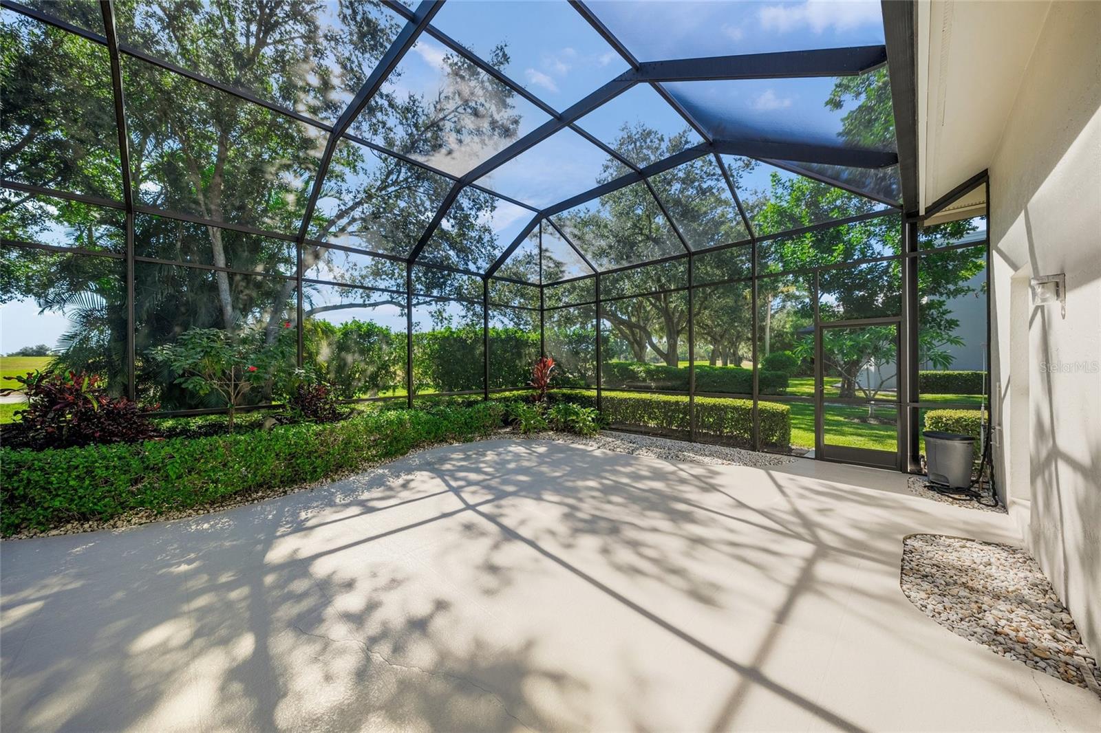 Sarasota, Florida, 34240, United States, 4 Bedrooms Bedrooms, ,5 BathroomsBathrooms,Residential,Active,1968088