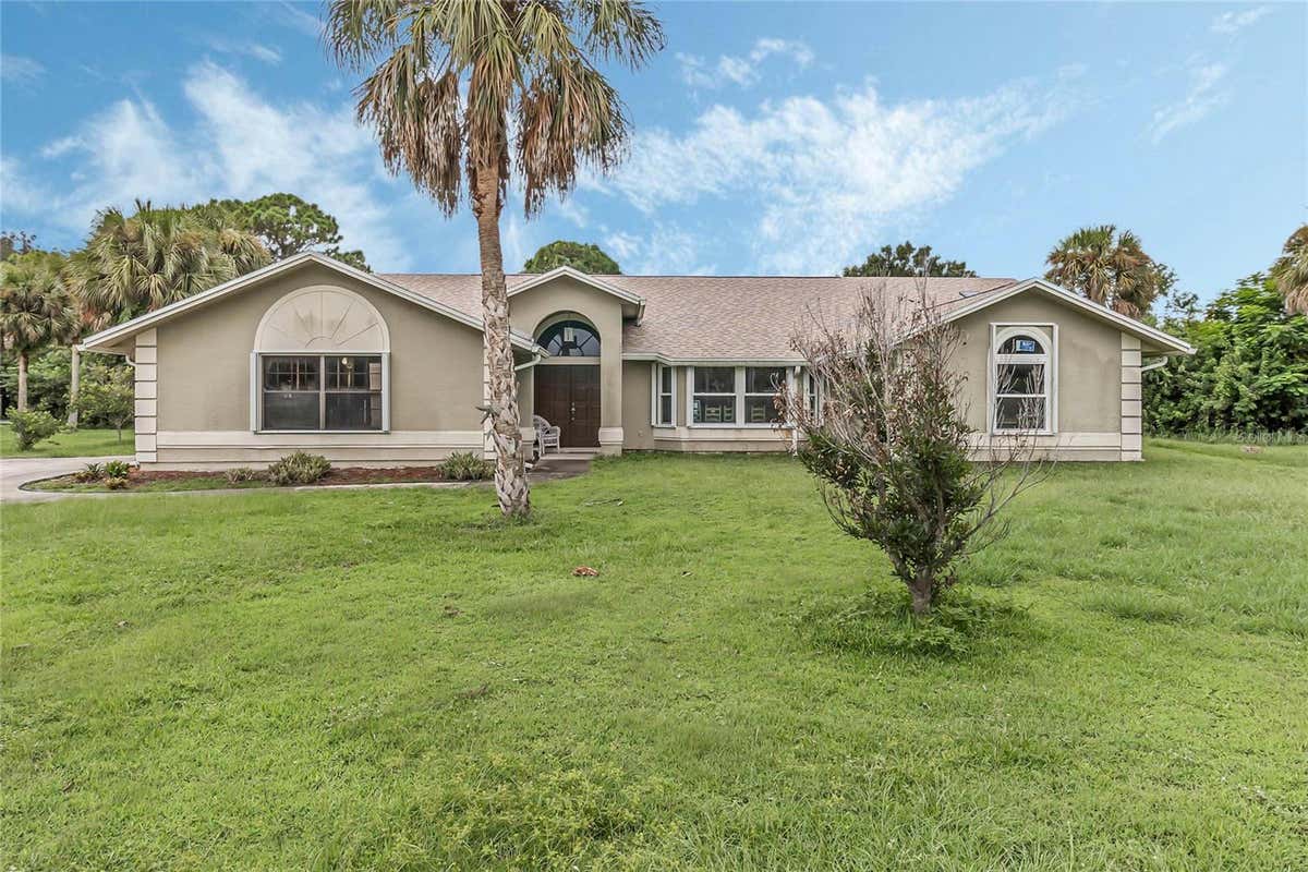 2600 SHELL WOOD DR, MELBOURNE, FL 32934, photo 1 of 30