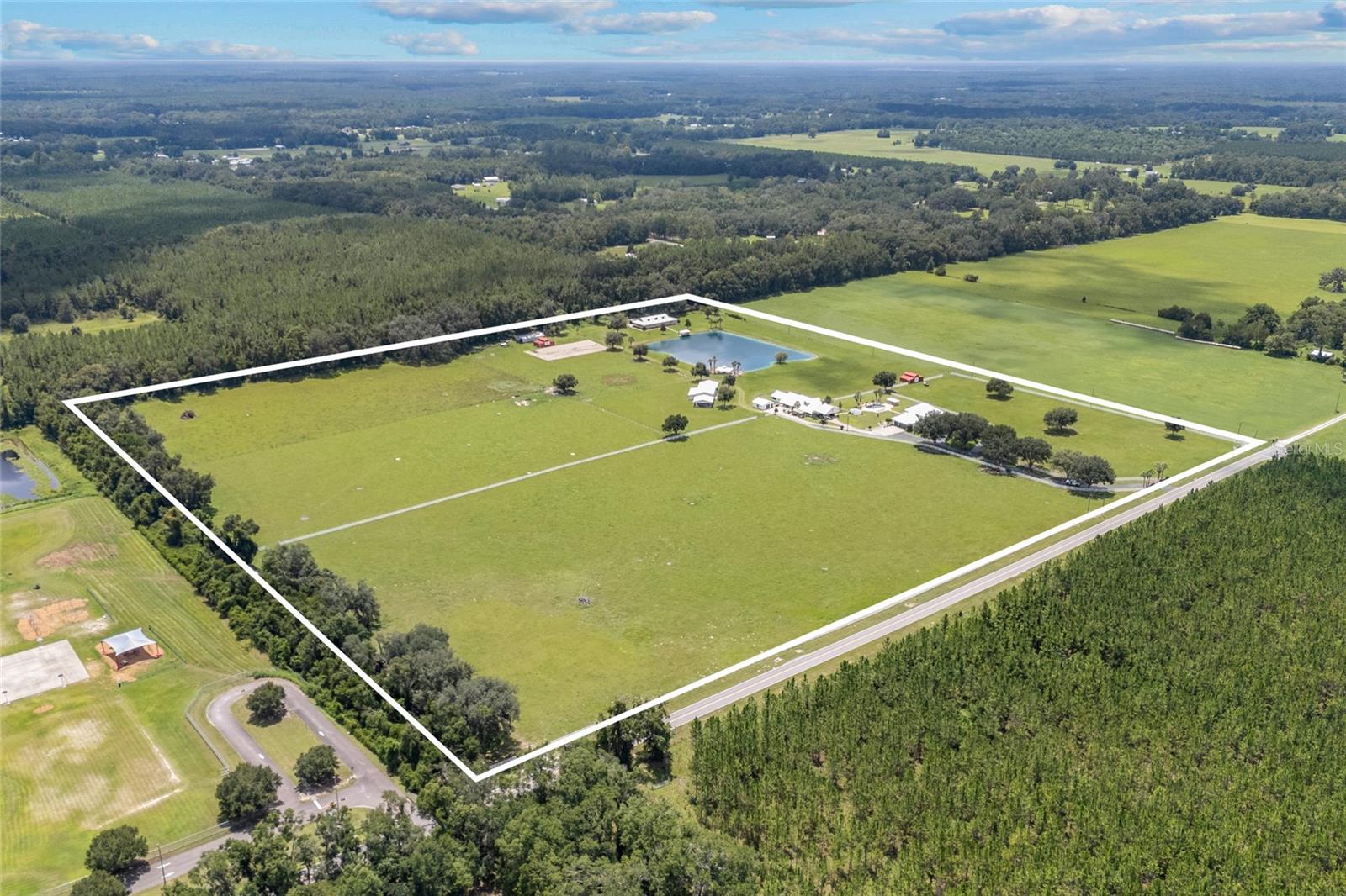Lake City, Florida, 32024, United States, 3 Bedrooms Bedrooms, ,4 BathroomsBathrooms,Residential,Active,1929472