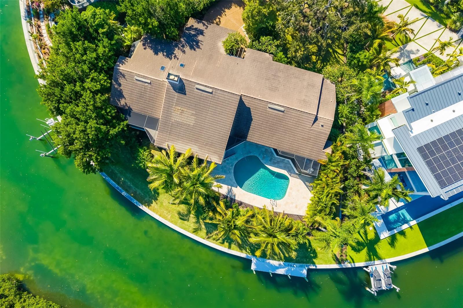 Longboat Key, Florida, 34228, United States, 3 Bedrooms Bedrooms, ,4 BathroomsBathrooms,Residential,Active,1995265